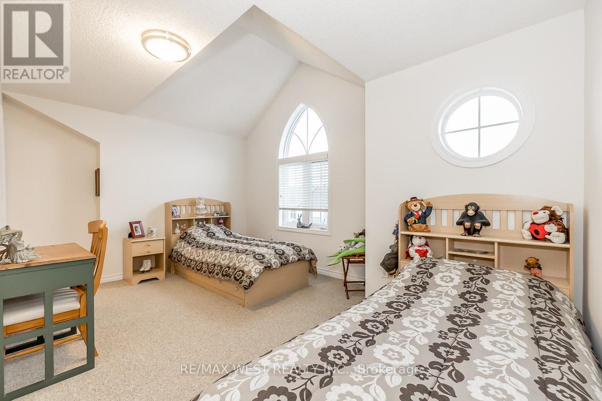 118 Succession Crescent, Barrie, Ontario  L4M 7G7 - Photo 34 - S12317543