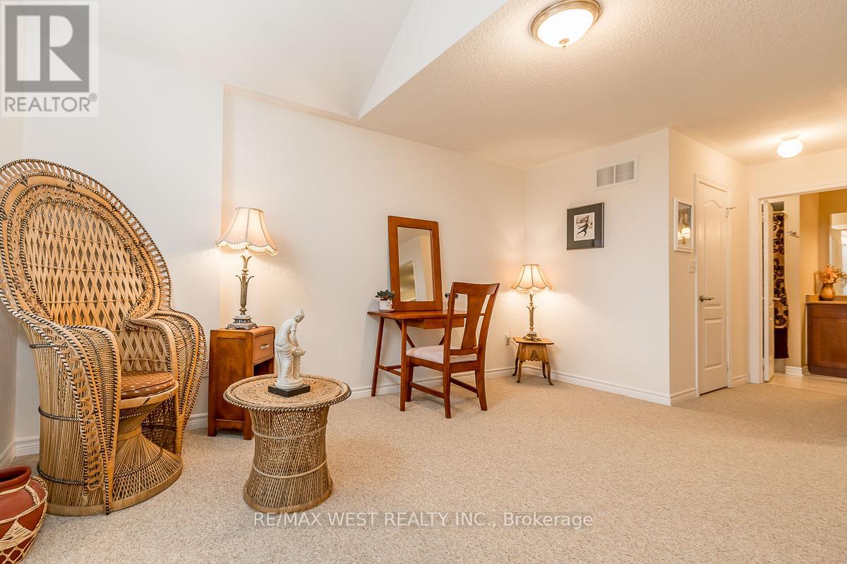 118 Succession Crescent, Barrie, Ontario  L4M 7G7 - Photo 35 - S12317543