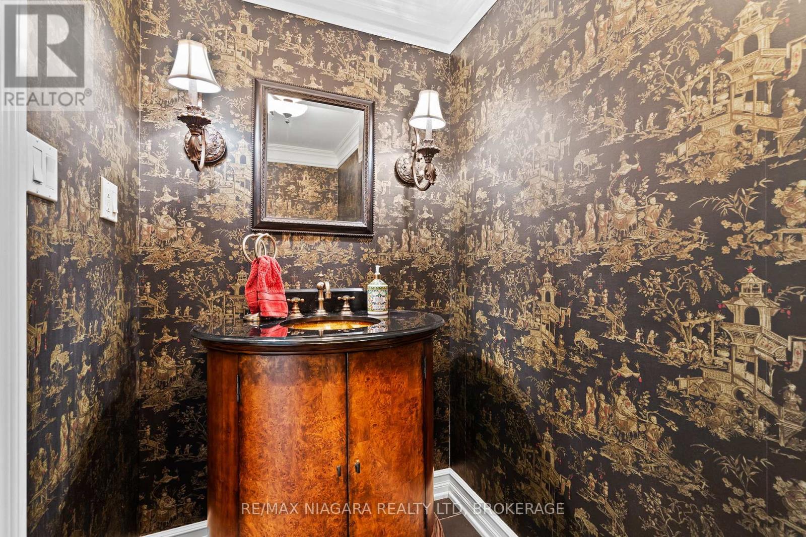 87 Norway Avenue, Welland, Ontario  L3C 4A3 - Photo 10 - X12317483