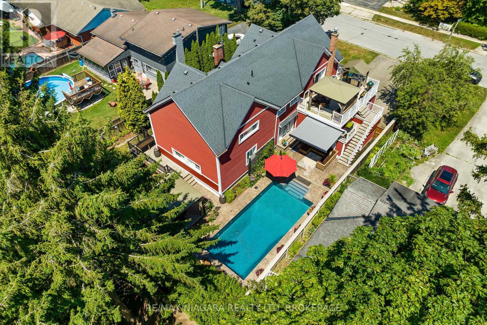 87 Norway Avenue, Welland, Ontario  L3C 4A3 - Photo 3 - X12317483