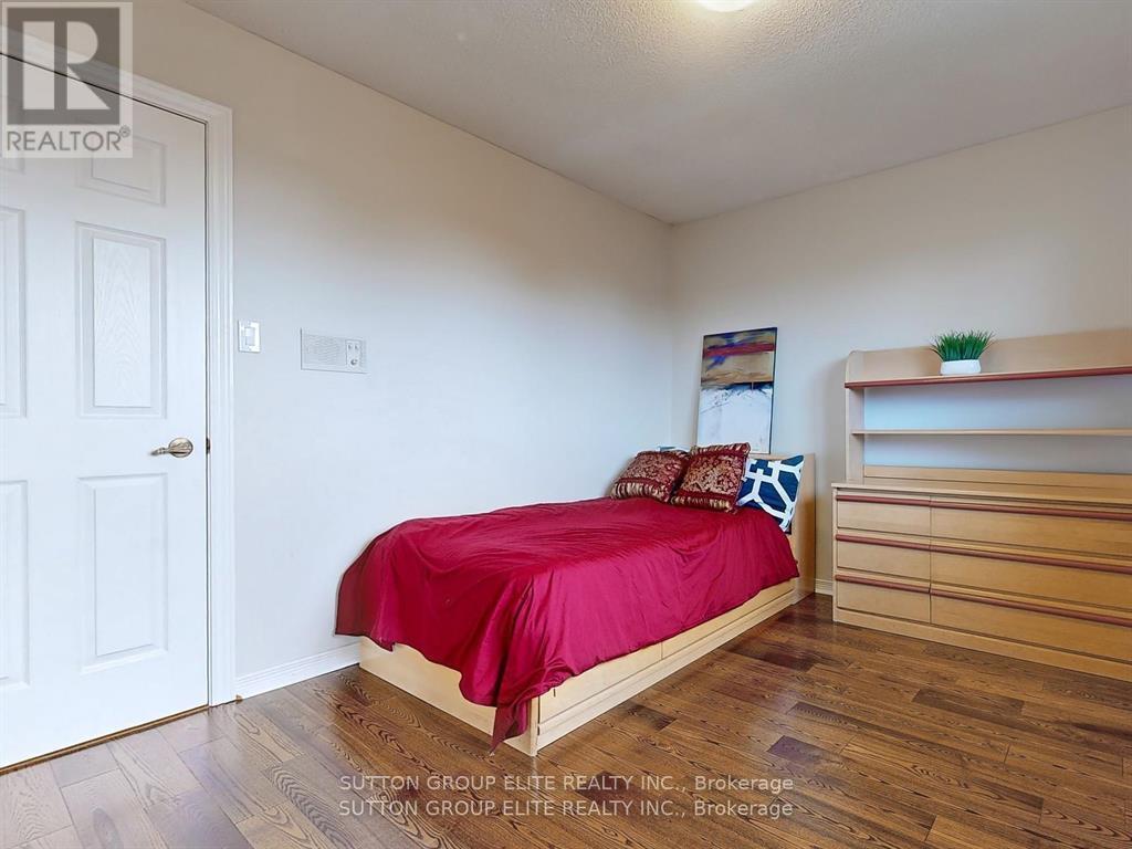 1534 Carrington Road, Mississauga, Ontario  L5M 2K1 - Photo 19 - W12317519