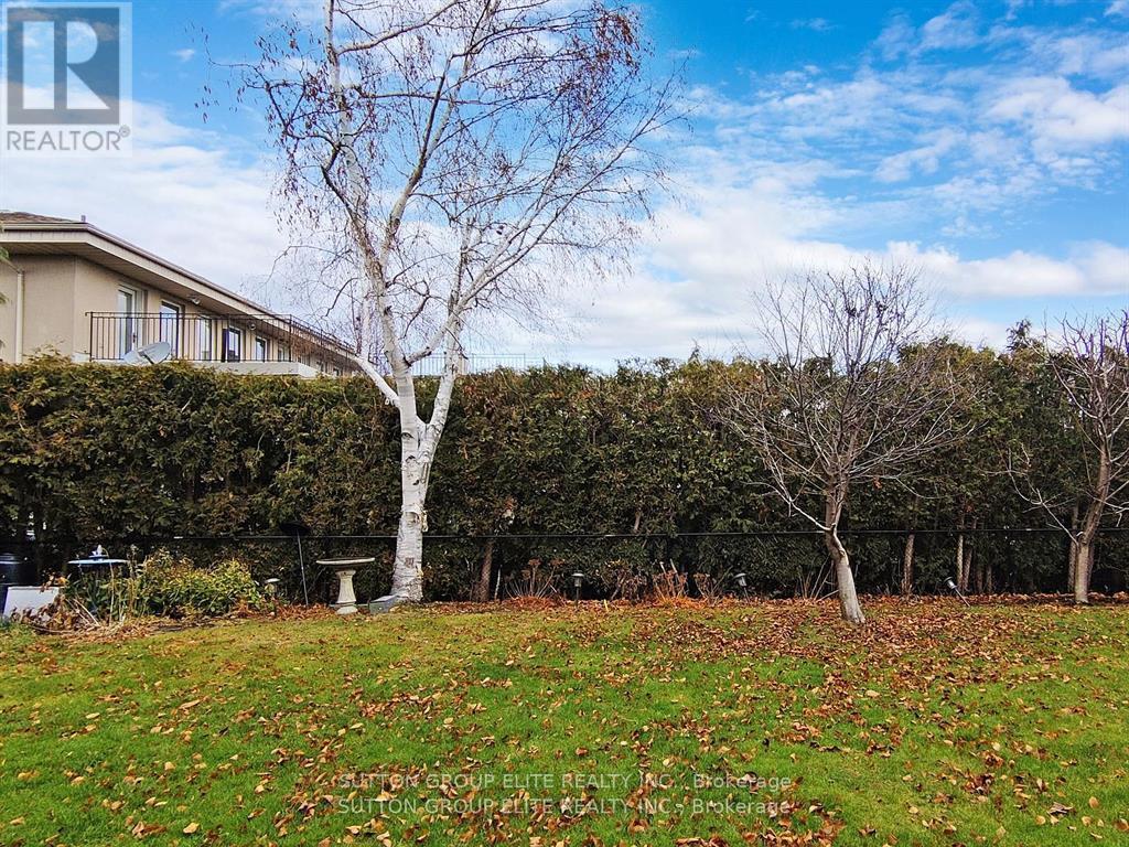 1534 Carrington Road, Mississauga, Ontario  L5M 2K1 - Photo 23 - W12317519