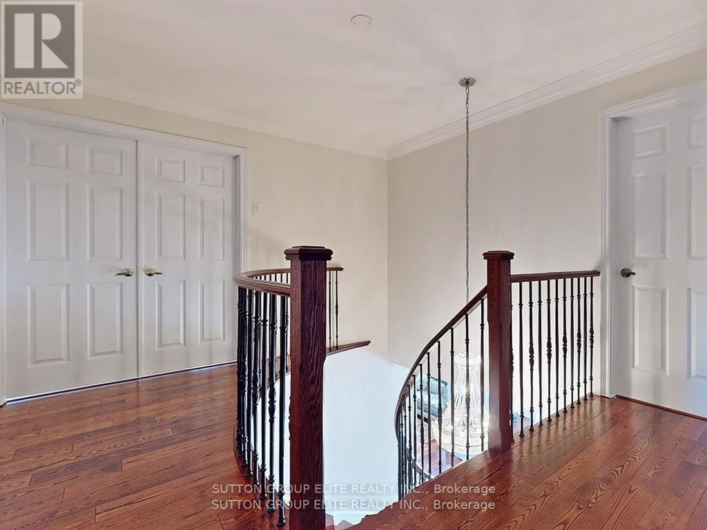 1534 Carrington Road, Mississauga, Ontario  L5M 2K1 - Photo 28 - W12317519