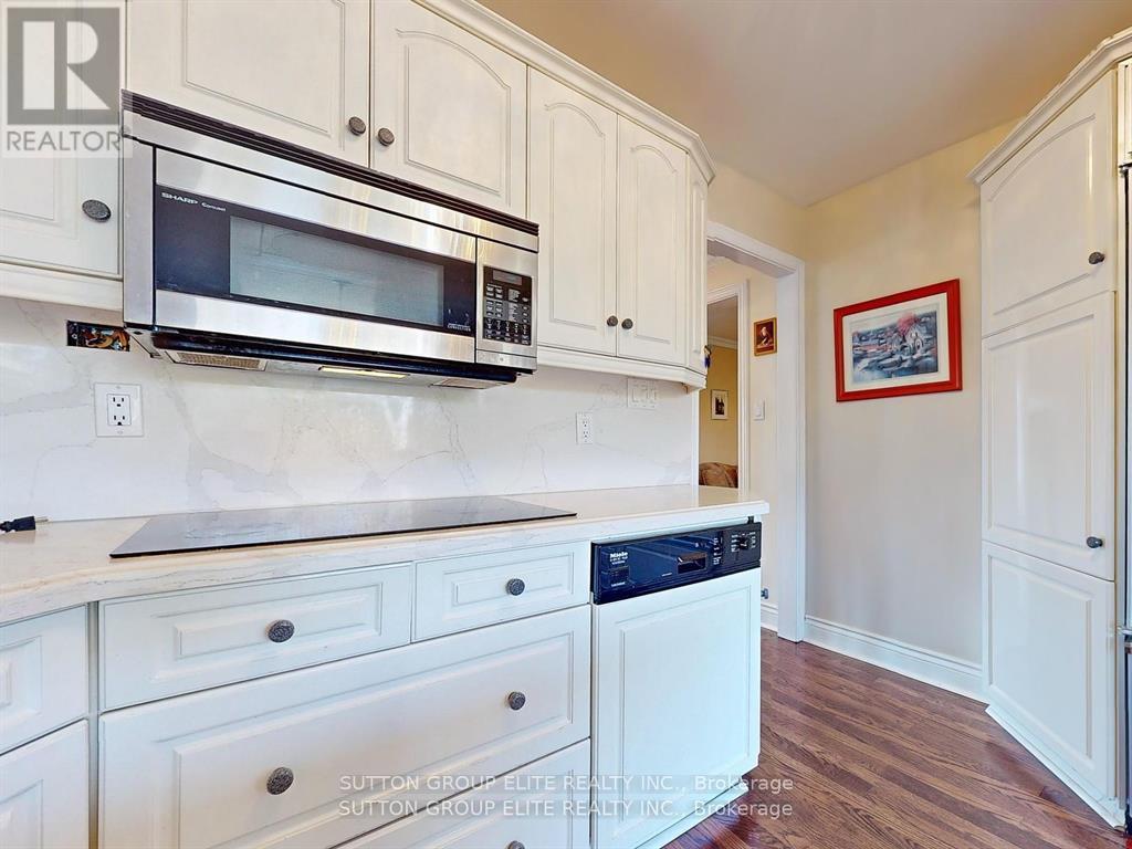 1534 Carrington Road, Mississauga, Ontario  L5M 2K1 - Photo 5 - W12317519
