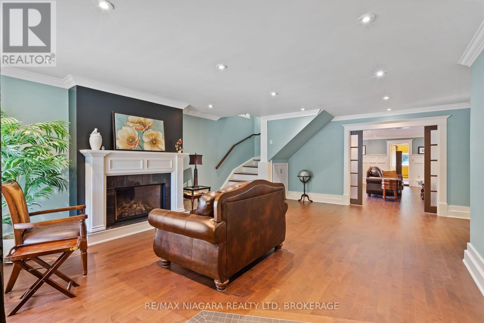 87 Norway Avenue, Welland, Ontario  L3C 4A3 - Photo 8 - X12317483