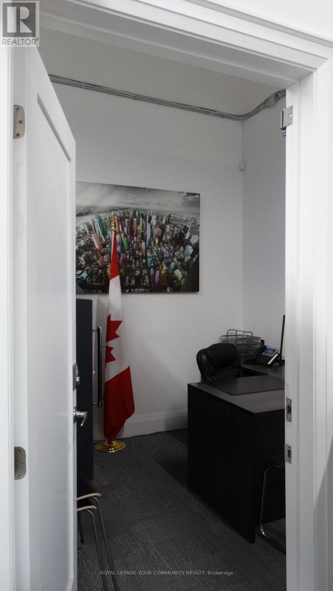 4 - 7181 Yonge Street, Markham, Ontario  L3T 0C7 - Photo 11 - N12284428