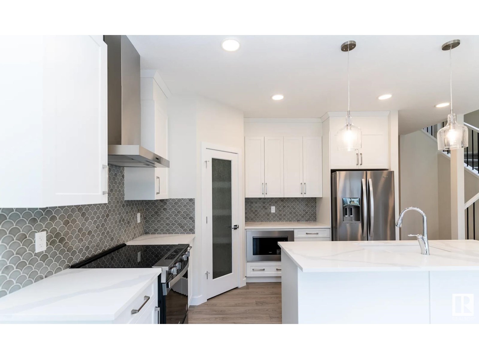 3216 Dixon Wy Sw, Edmonton, Alberta  T6W 5L3 - Photo 3 - E4449613