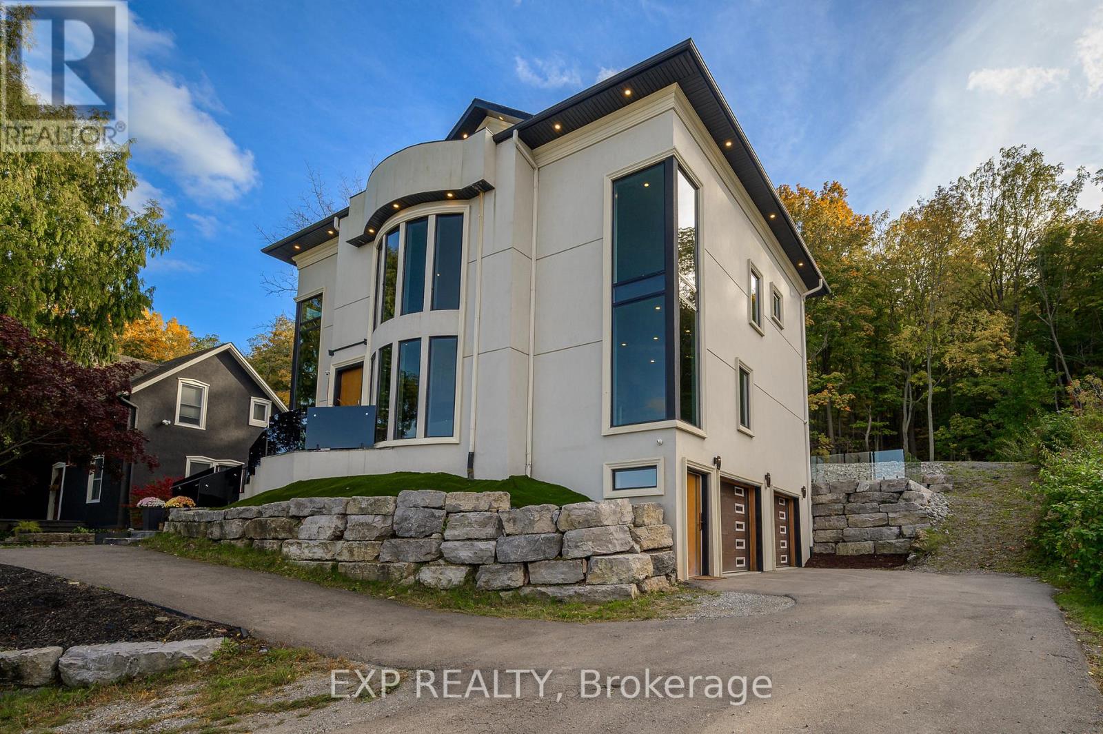 Property at B - 237 MAIN STREET W image 1