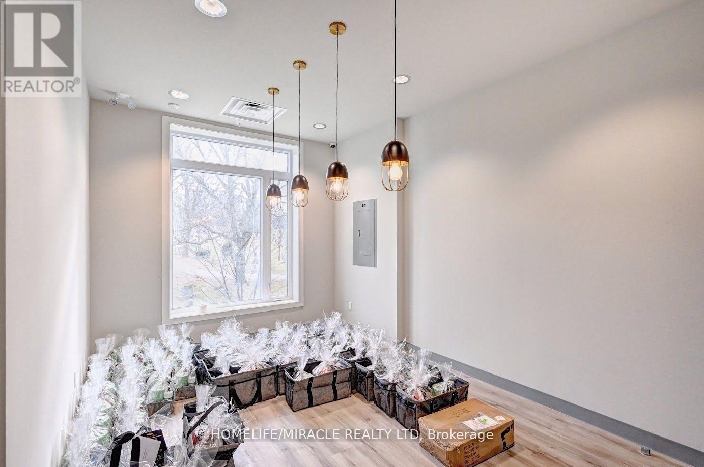 107 Rogers Street, Waterloo, Ontario  N2J 0G3 - Photo 14 - X12317539