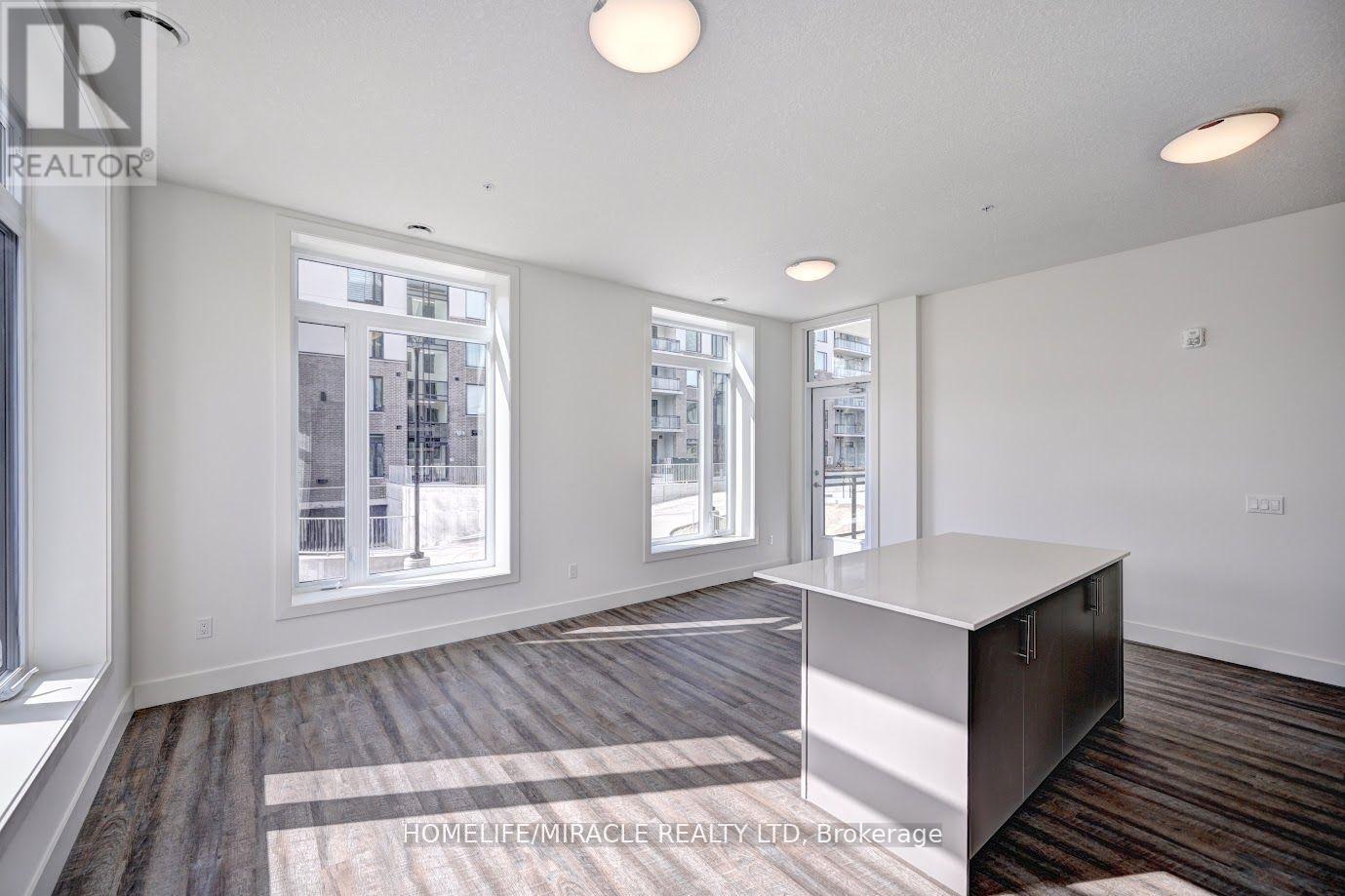 107 Rogers Street, Waterloo, Ontario  N2J 0G3 - Photo 5 - X12317539