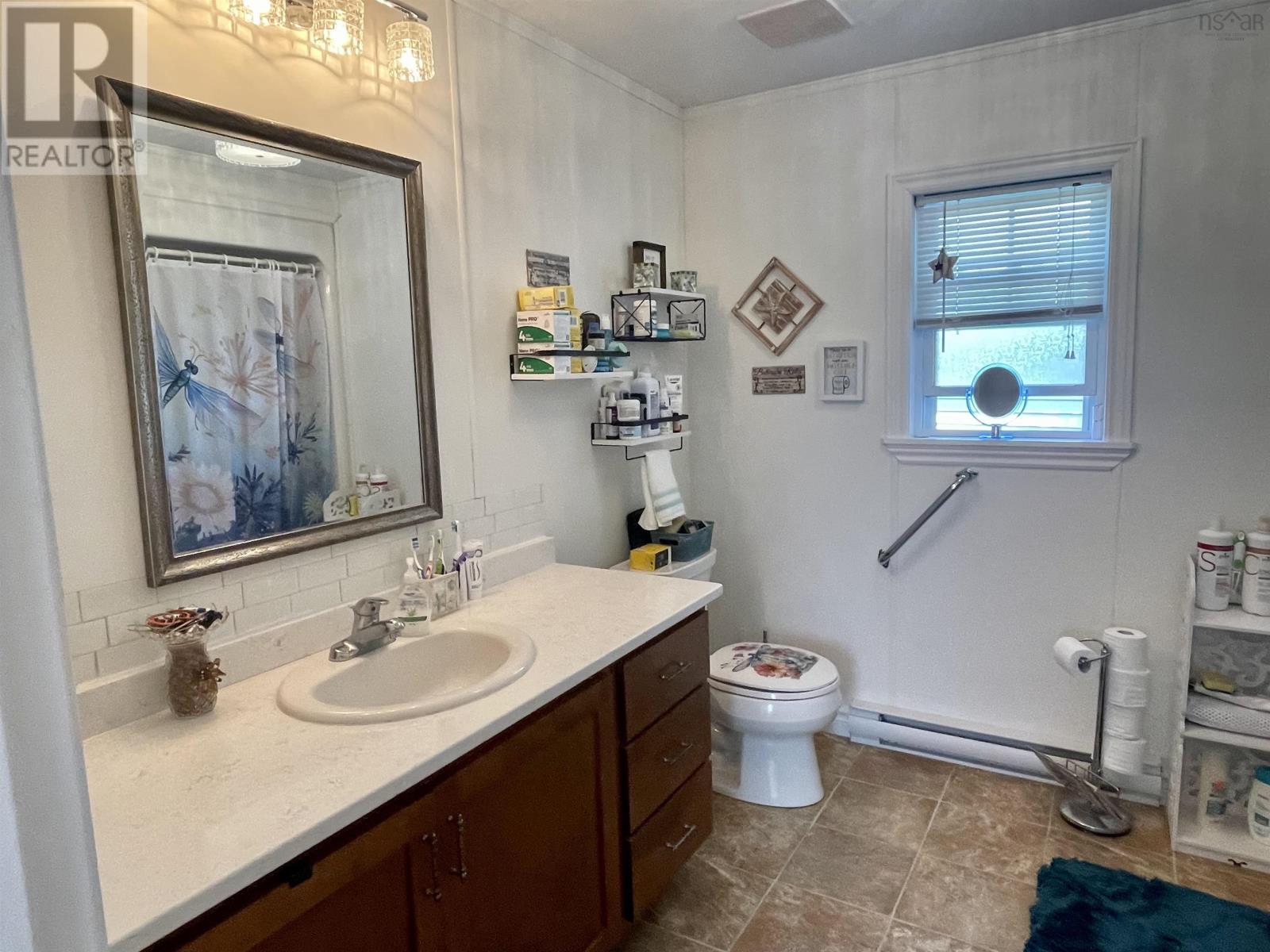 33 Pinehurst Street, Amherst, Nova Scotia  B4H 4X5 - Photo 42 - 202519258