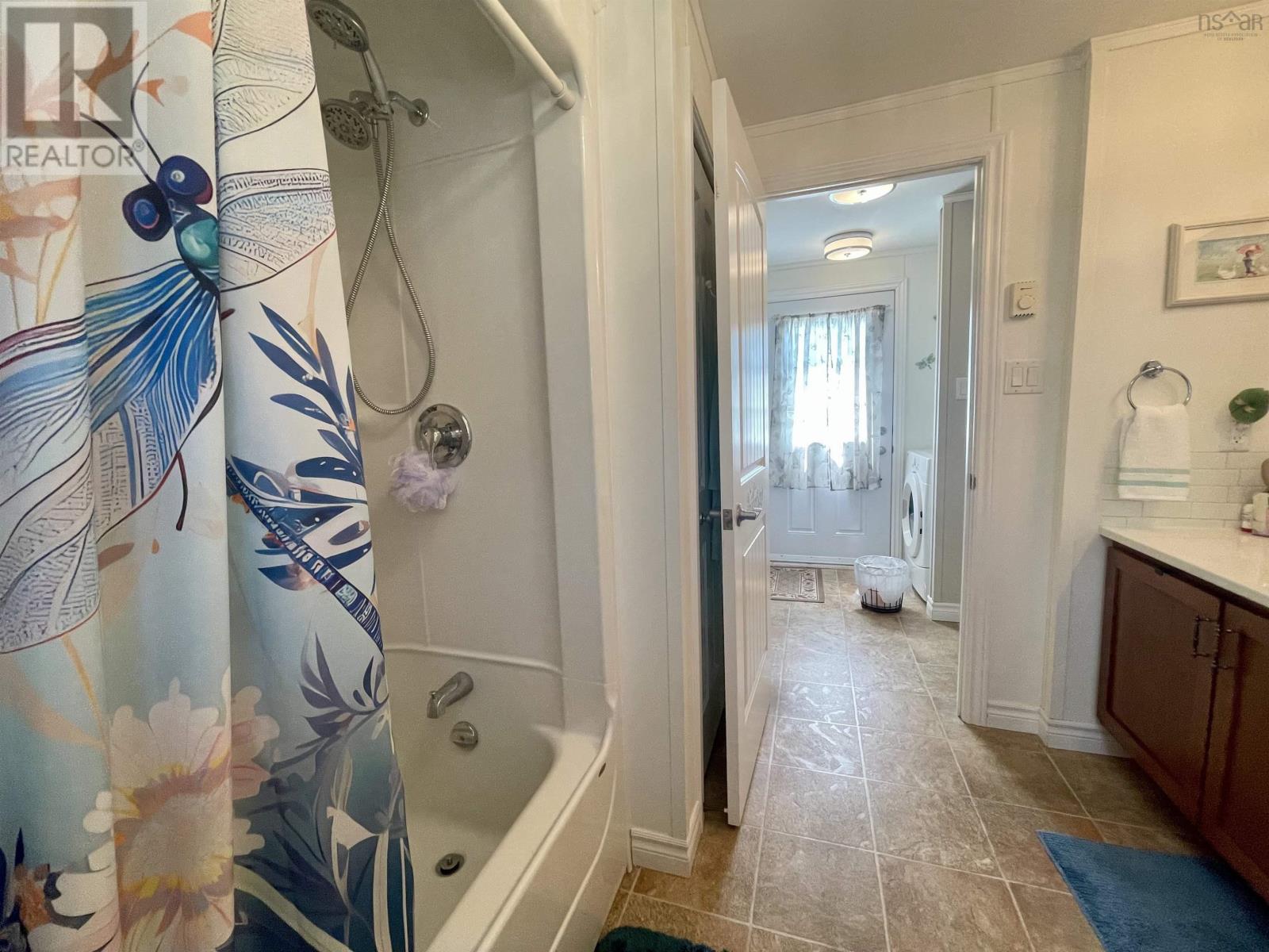 33 Pinehurst Street, Amherst, Nova Scotia  B4H 4X5 - Photo 44 - 202519258