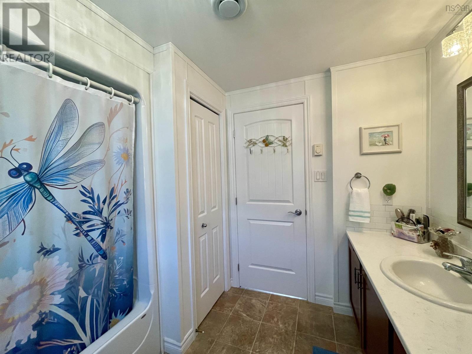 33 Pinehurst Street, Amherst, Nova Scotia  B4H 4X5 - Photo 45 - 202519258