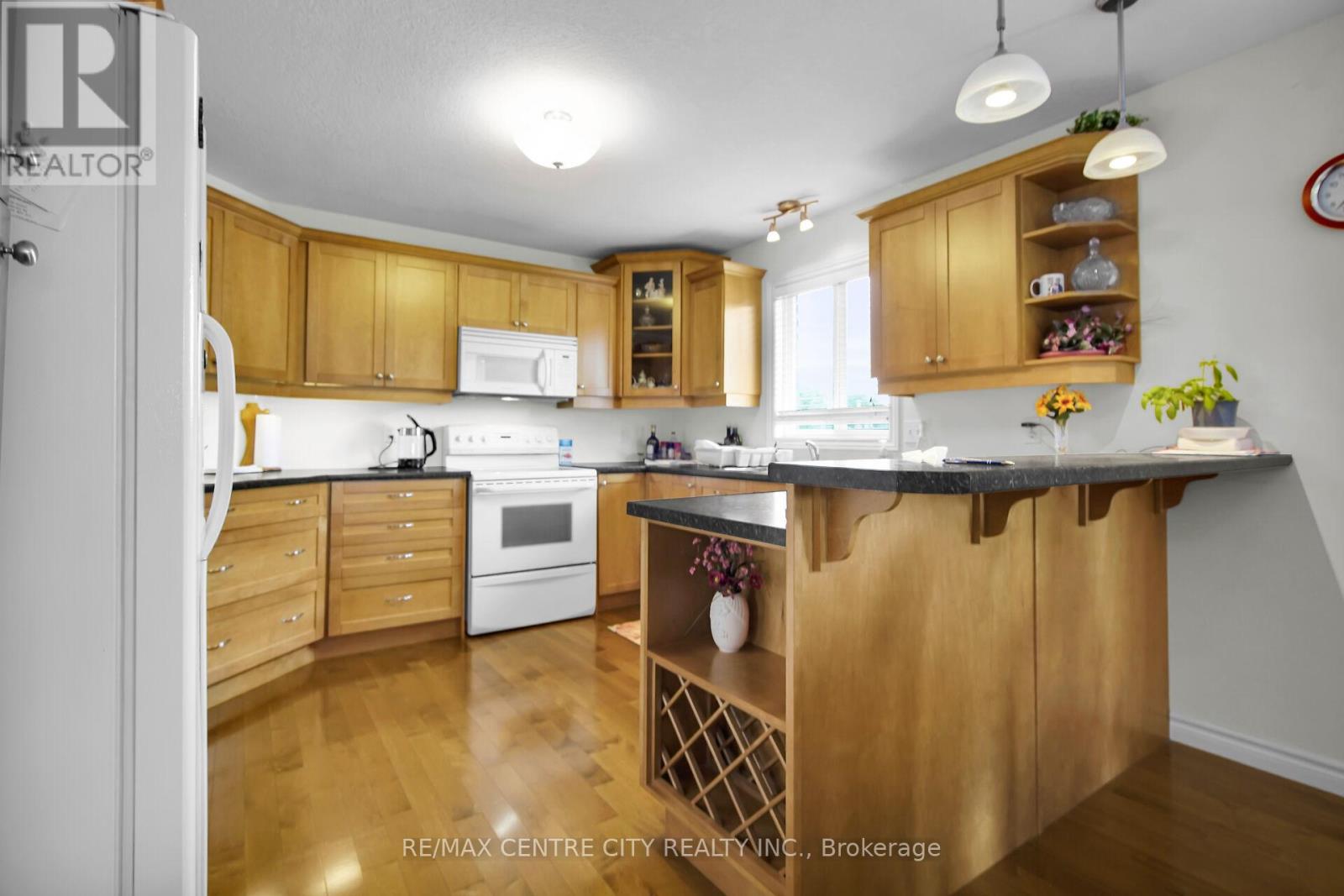 1307 Nicole Avenue, London North, Ontario  N5X 4M7 - Photo 11 - X12286833