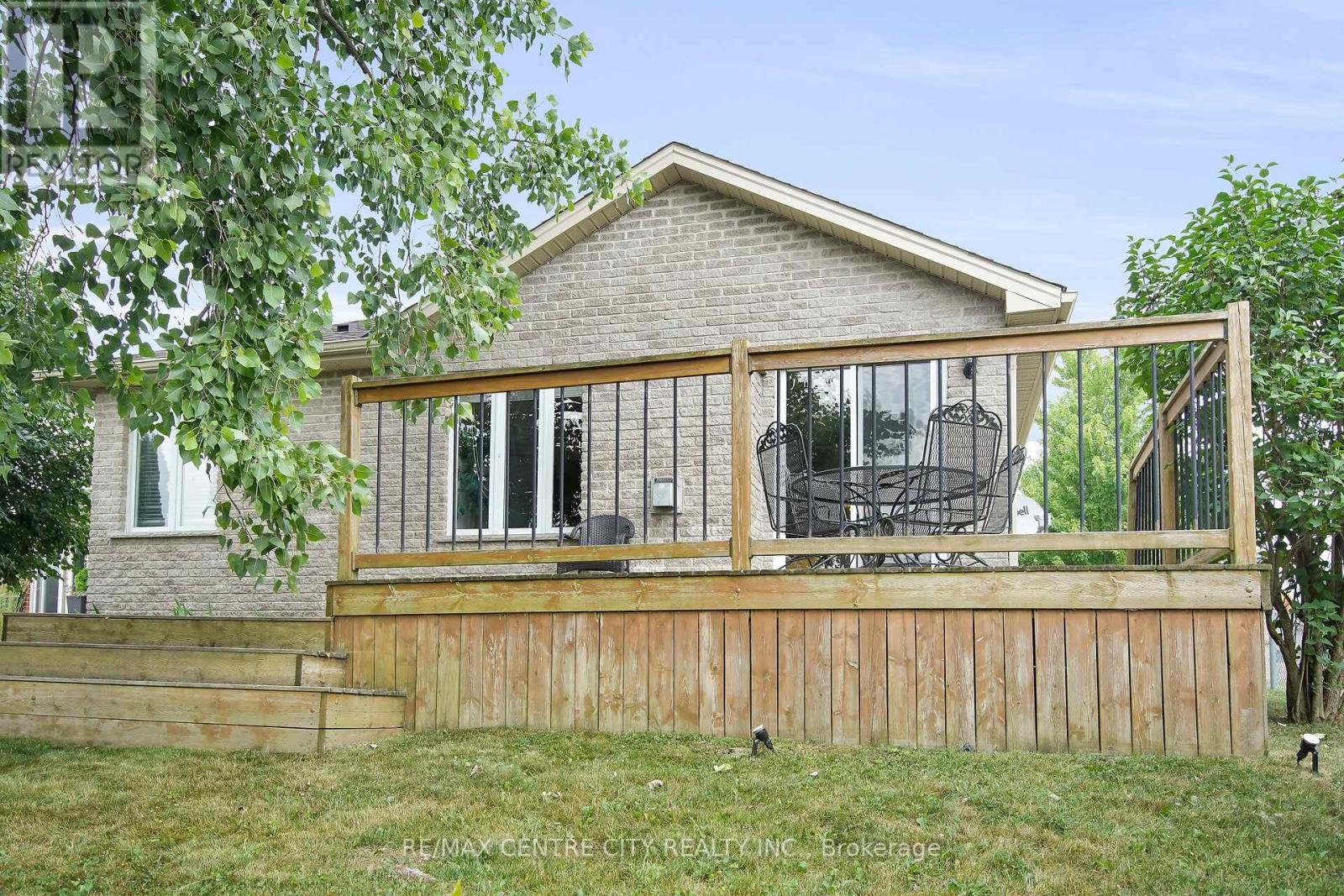1307 Nicole Avenue, London North, Ontario  N5X 4M7 - Photo 41 - X12286833