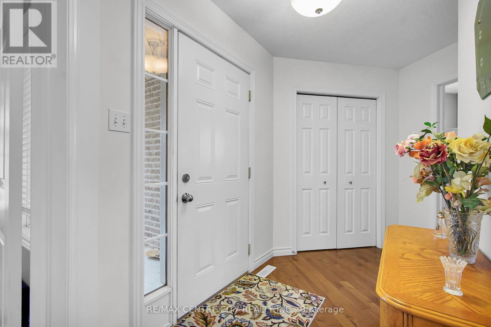 1307 Nicole Avenue, London North, Ontario  N5X 4M7 - Photo 6 - X12286833