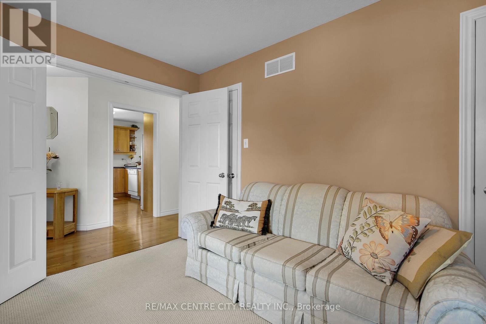 1307 Nicole Avenue, London North, Ontario  N5X 4M7 - Photo 9 - X12286833
