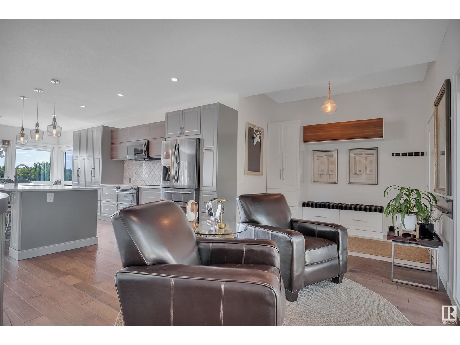 Property at 7908 BUENA VISTA RD NW image 3
