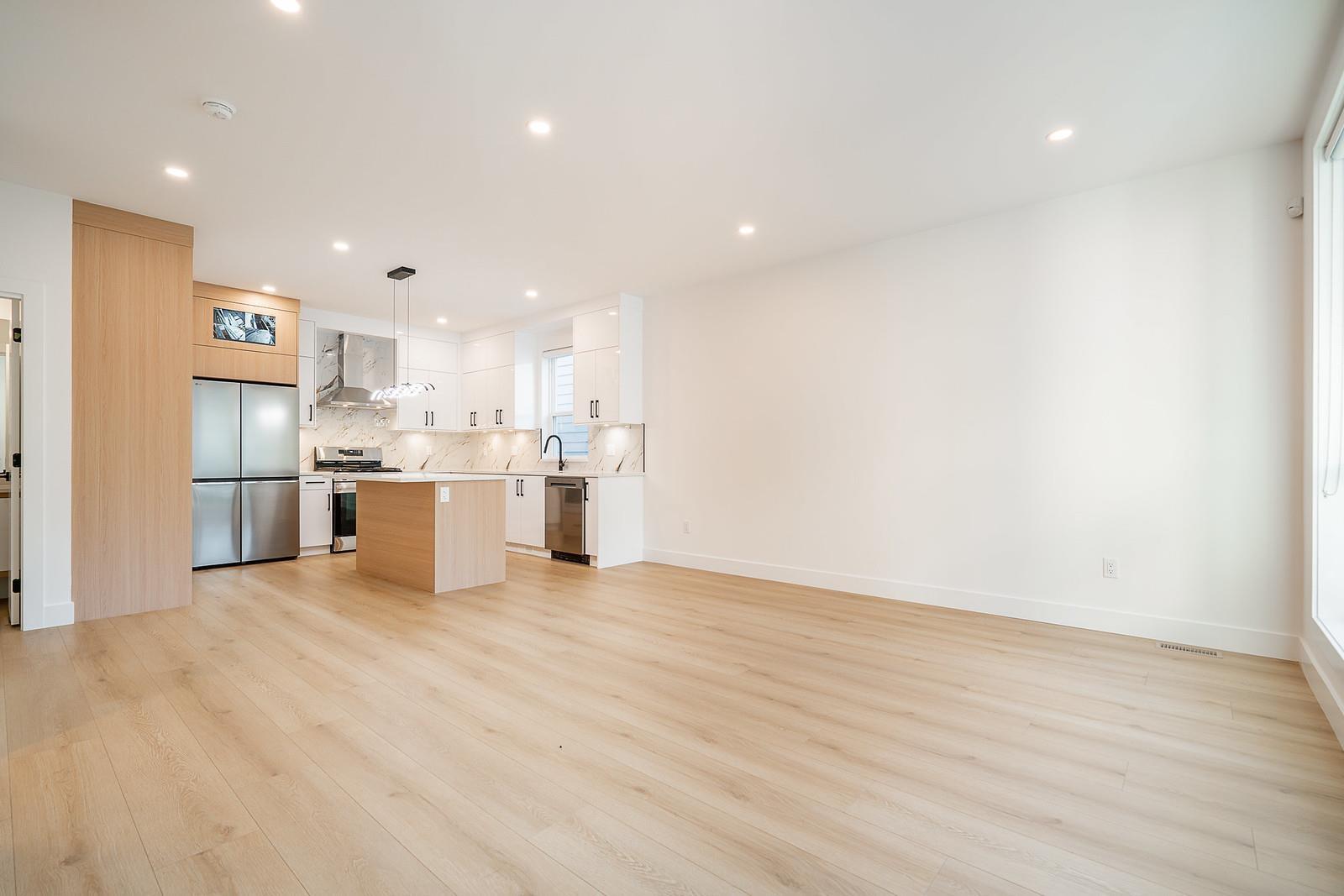 Property at 102 16689 16 AVENUE image 1