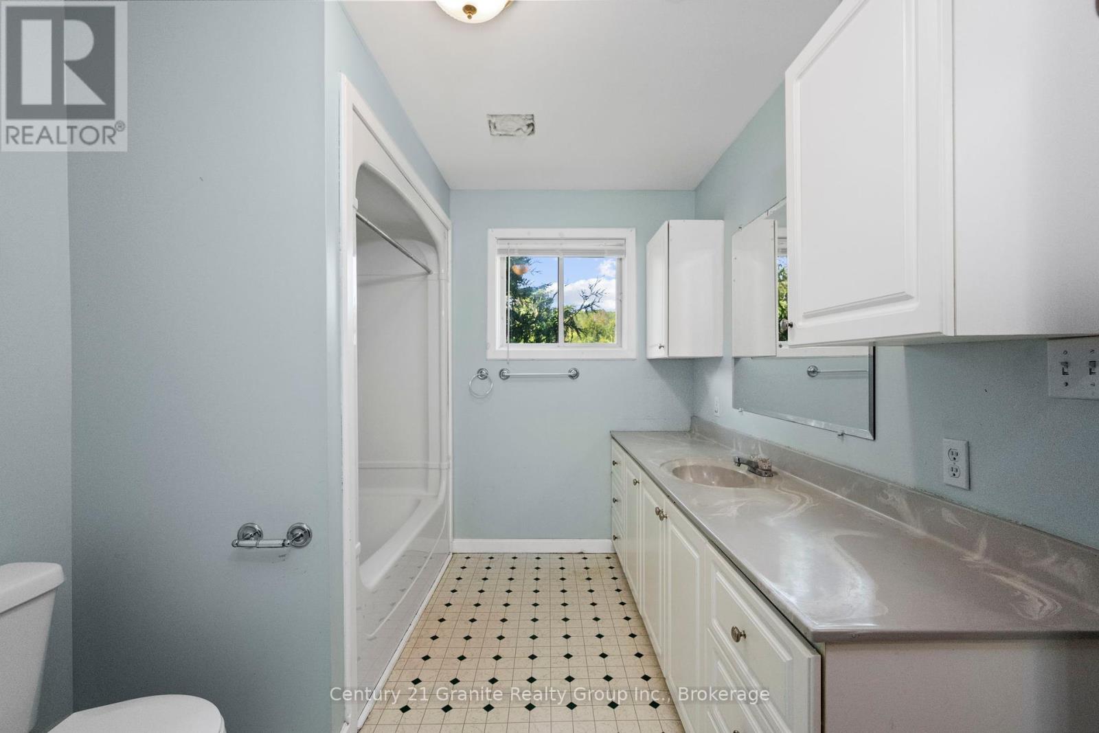 10 Hillside Road, Hastings Highlands, Ontario  K0L 1C0 - Photo 16 - X12317580