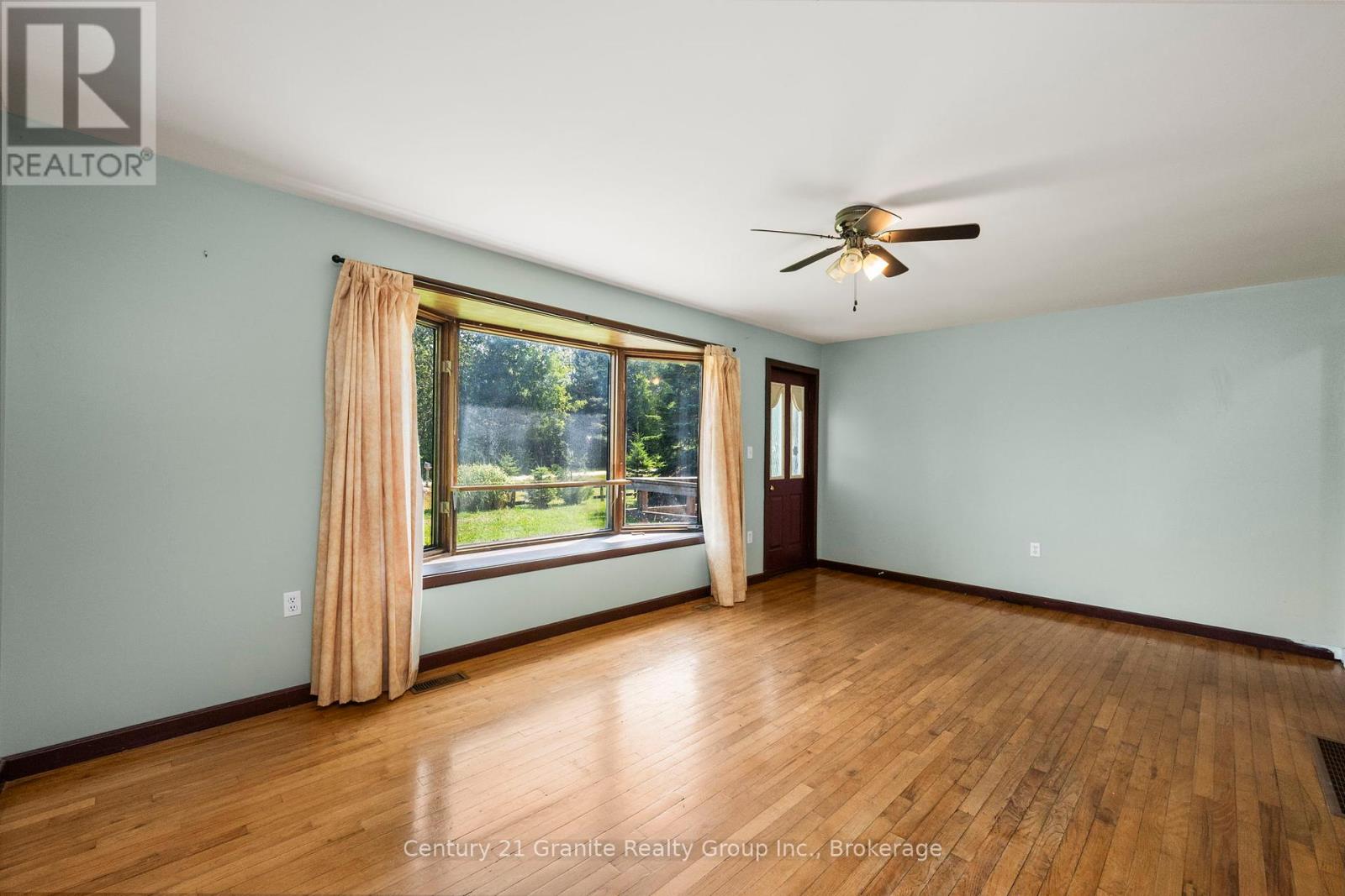 10 Hillside Road, Hastings Highlands, Ontario  K0L 1C0 - Photo 11 - X12317580