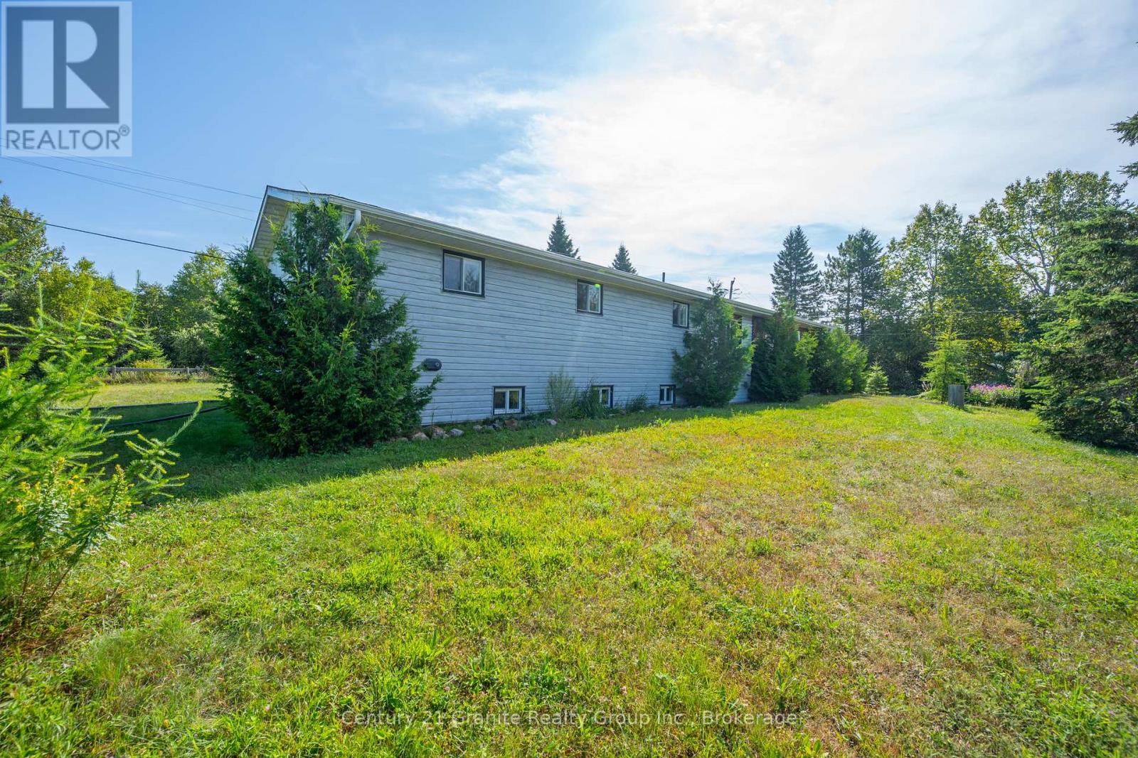 10 Hillside Road, Hastings Highlands, Ontario  K0L 1C0 - Photo 30 - X12317580