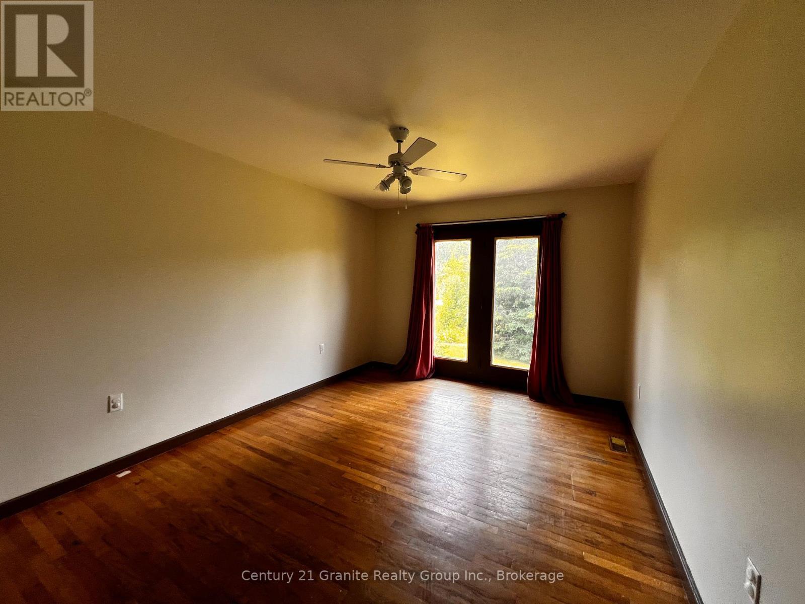 10 Hillside Road, Hastings Highlands, Ontario  K0L 1C0 - Photo 7 - X12317580