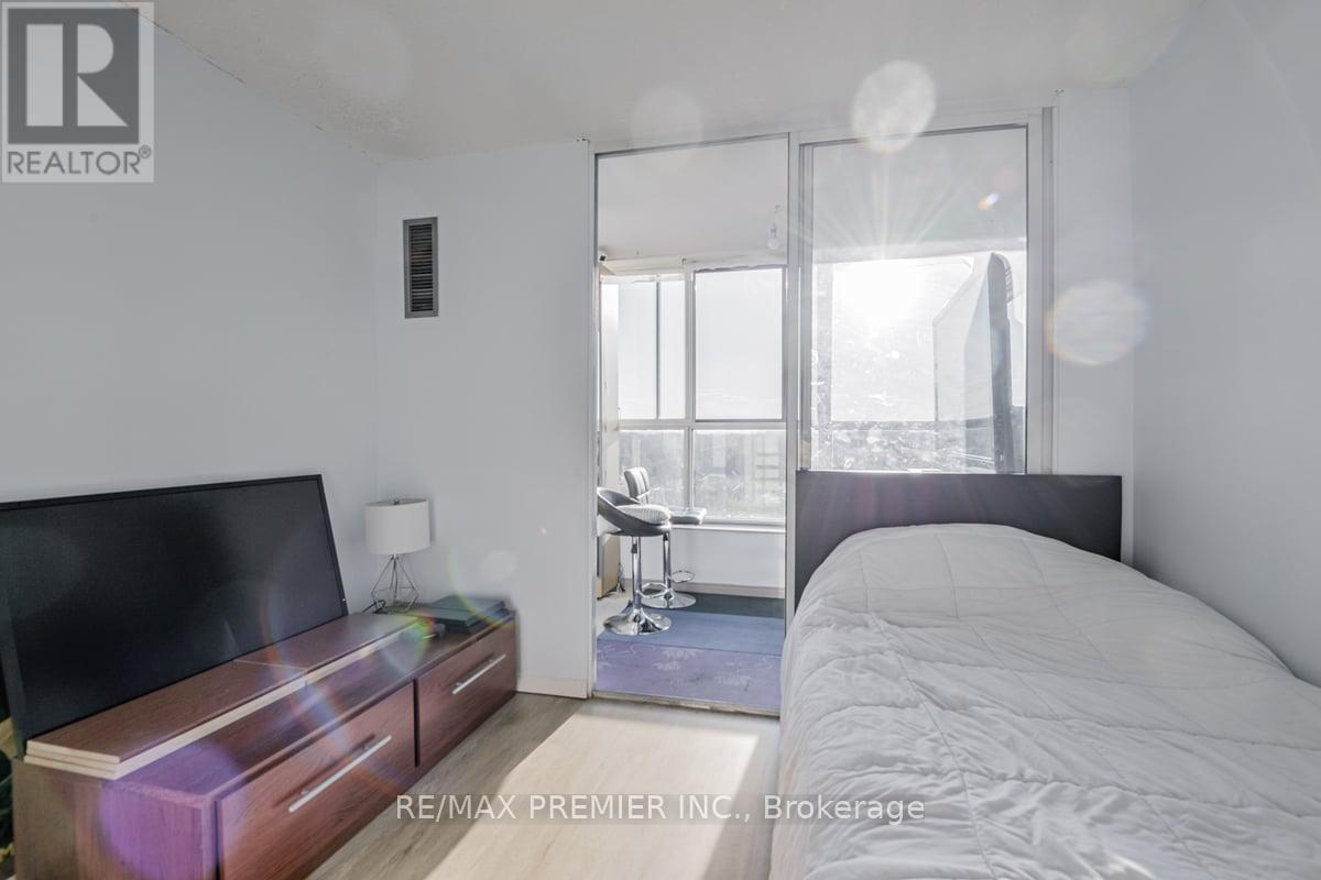 1114 - 330 Mccowan Road, Toronto, Ontario  M1J 3N3 - Photo 13 - E12317587