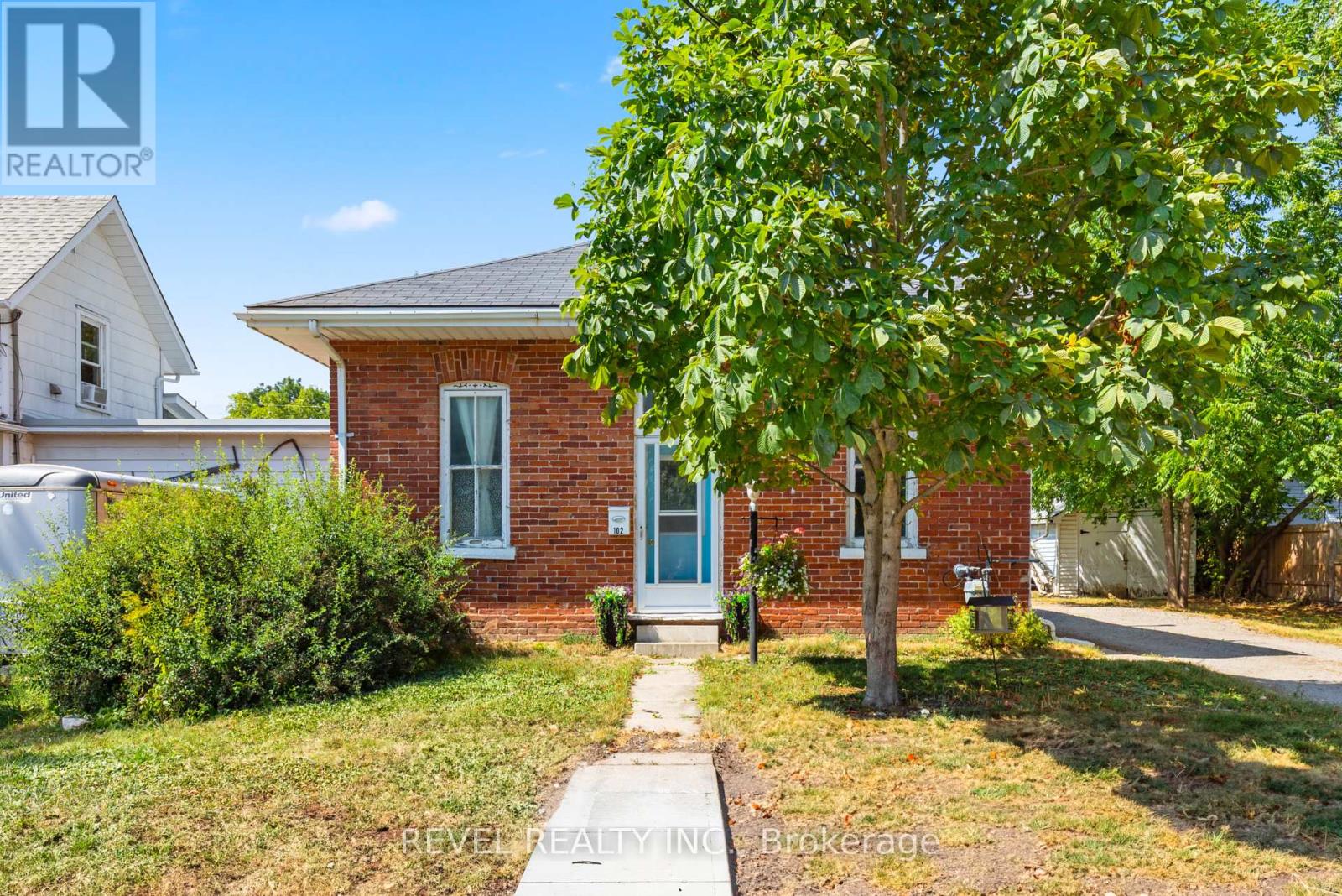 Property at 102 KING STREET image 1