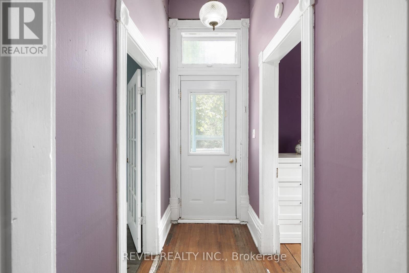 Property at 102 KING STREET image 5