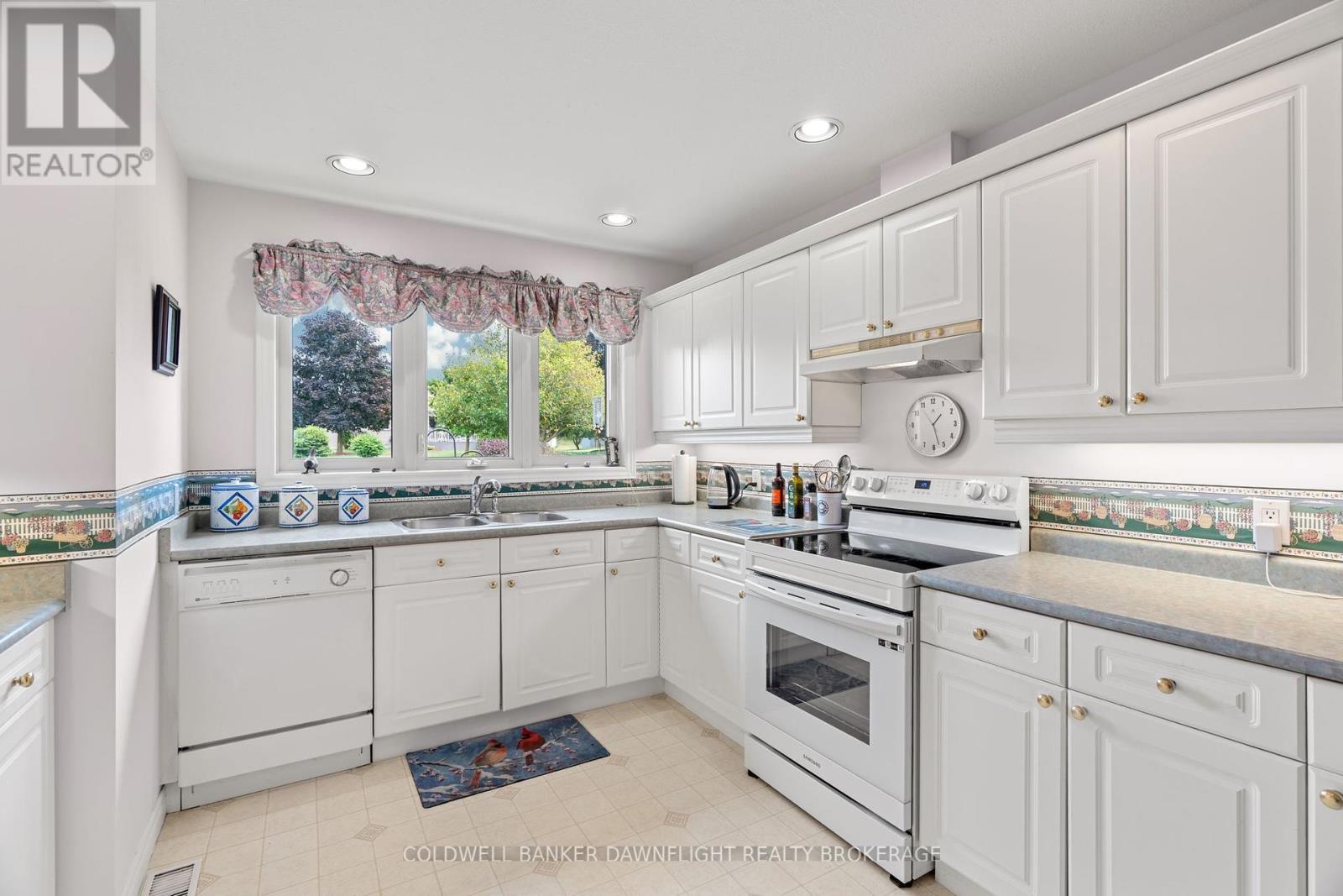 25 Shadow Lane, South Huron, Ontario  N0M 1S1 - Photo 17 - X12317651