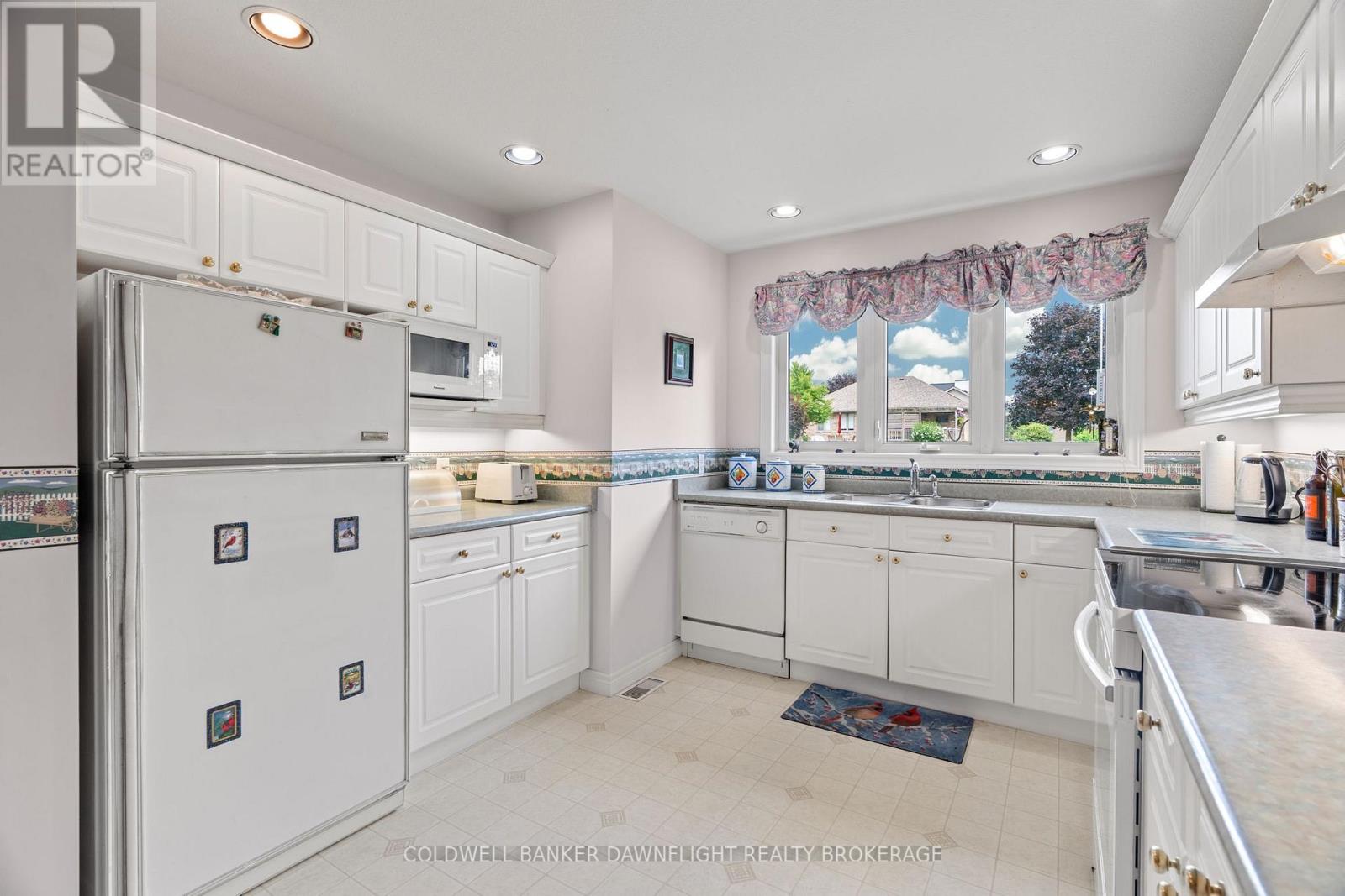 25 Shadow Lane, South Huron, Ontario  N0M 1S1 - Photo 18 - X12317651