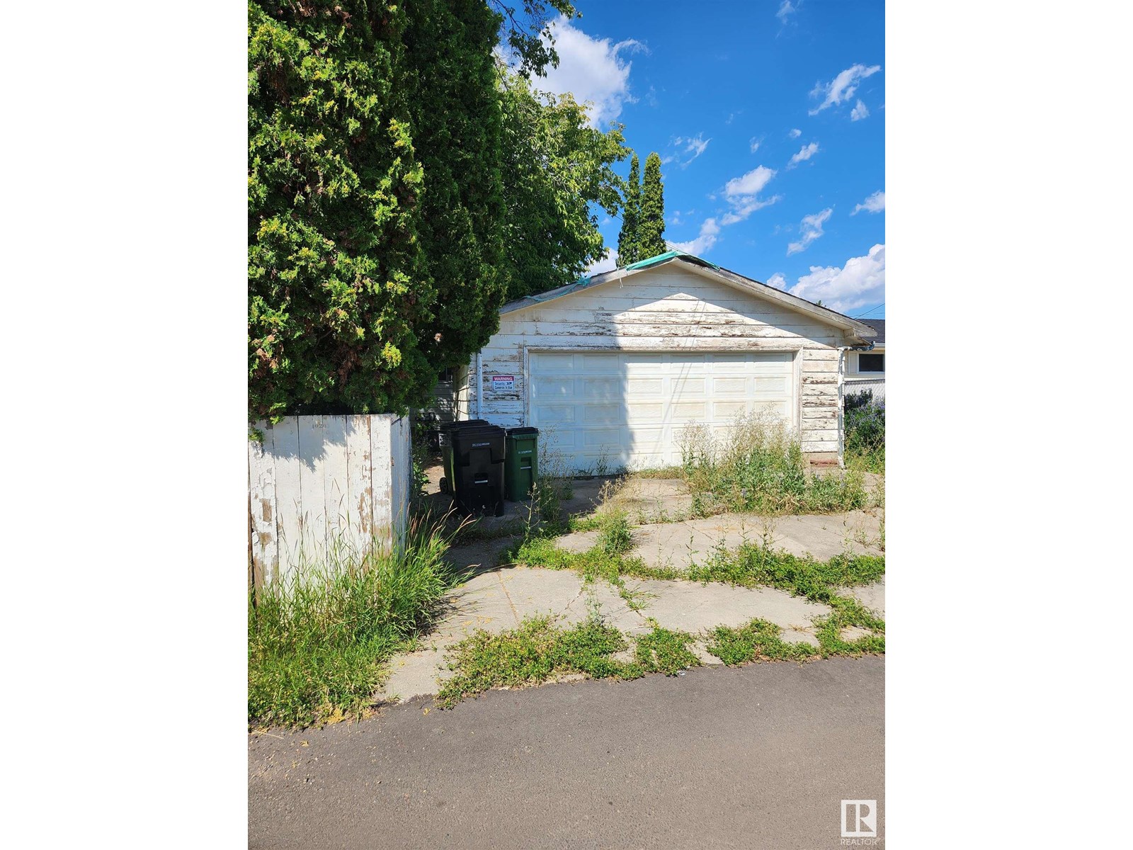 Property at 16203 88 AV NW image 4