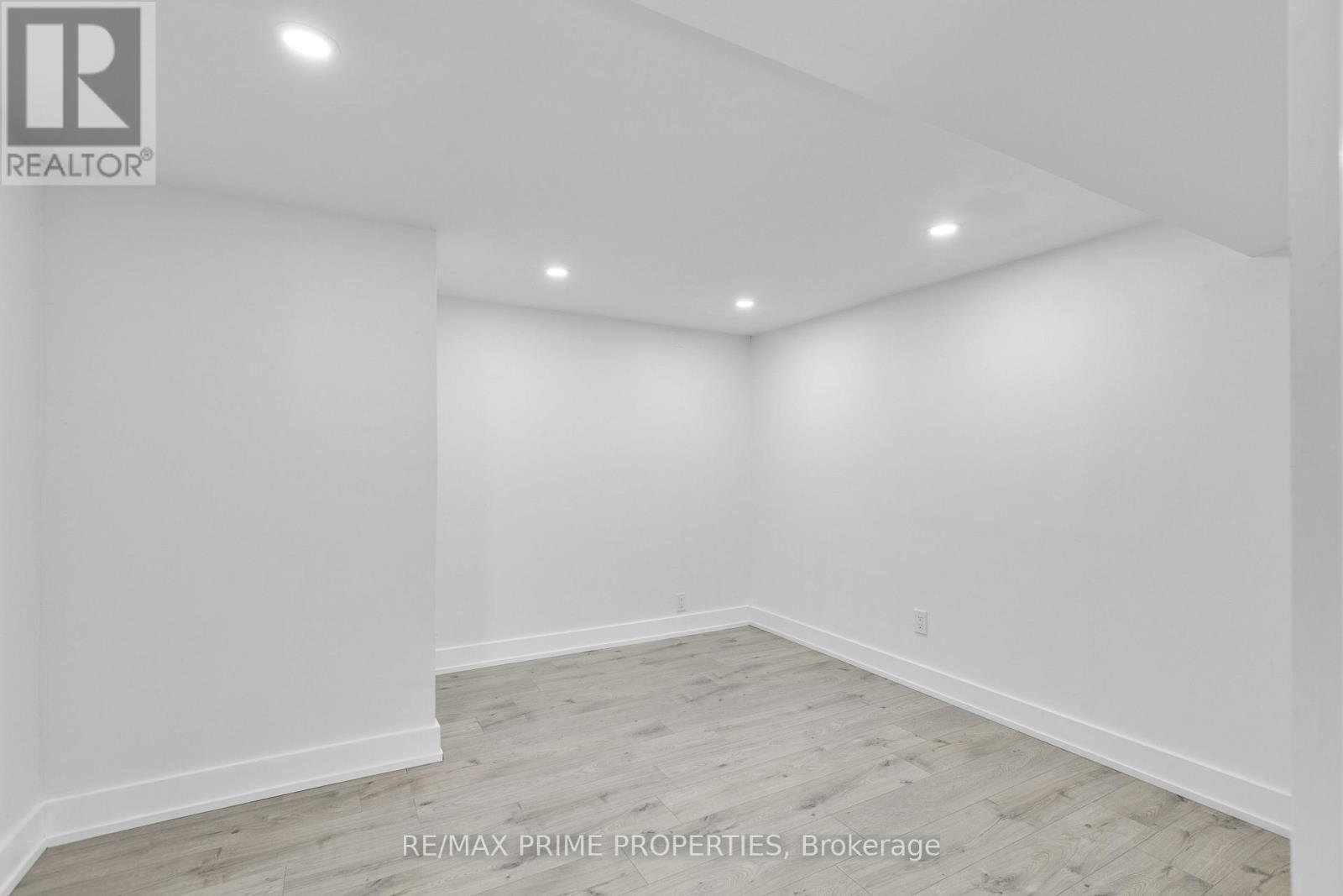 1035 Connery Avenue, Ottawa, Ontario  K1G 2N9 - Photo 37 - X12317657