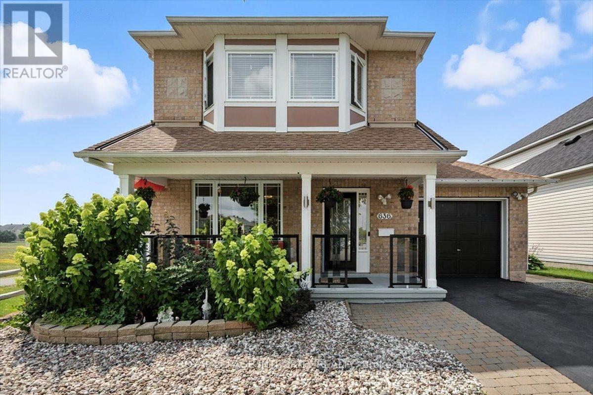 Property at 636 AQUAVIEW DRIVE image 1