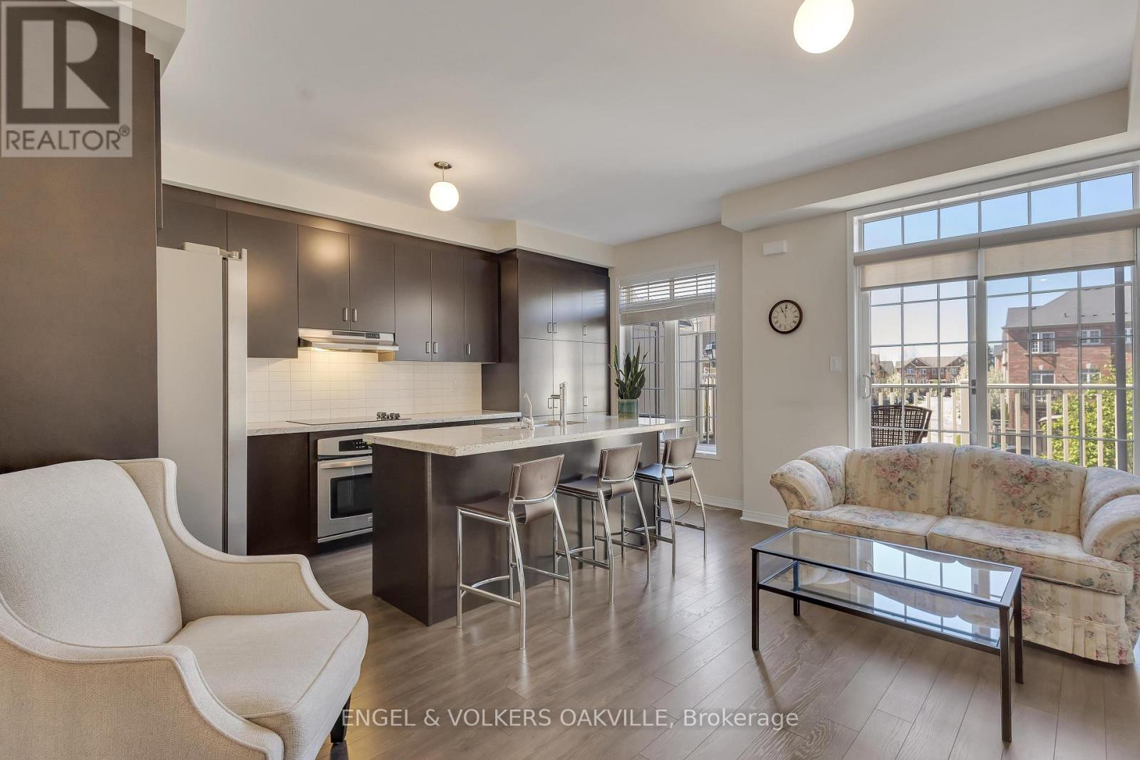 64 Batiste Trail, Halton Hills, Ontario  L7G 0H2 - Photo 7 - W12317566