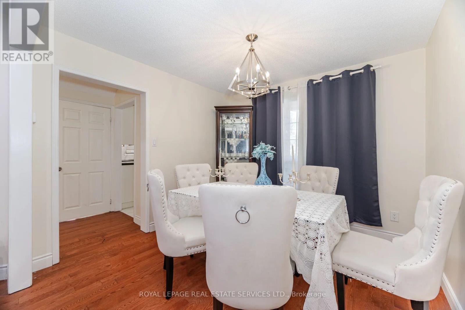 3245 Aubrey Road, Mississauga, Ontario  L5L 5C8 - Photo 12 - W12317603