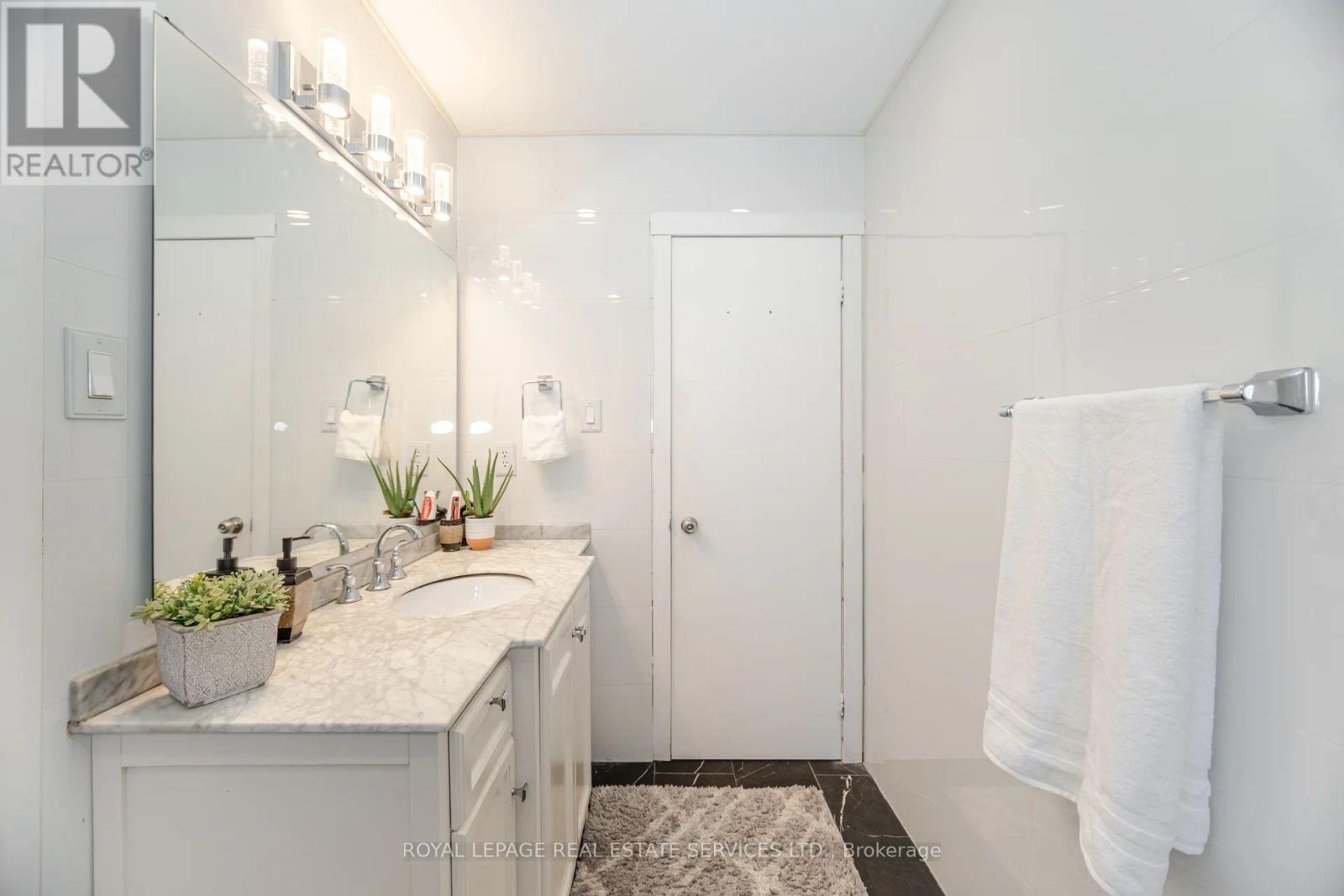 3245 Aubrey Road, Mississauga, Ontario  L5L 5C8 - Photo 26 - W12317603