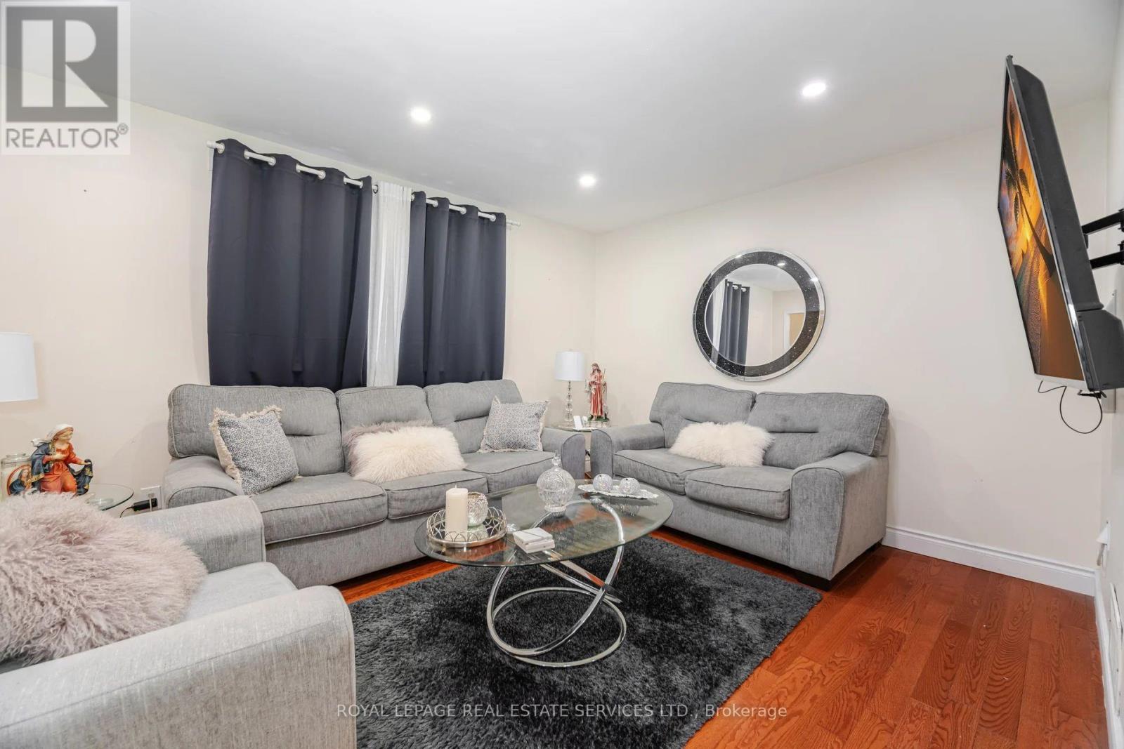 3245 Aubrey Road, Mississauga, Ontario  L5L 5C8 - Photo 8 - W12317603