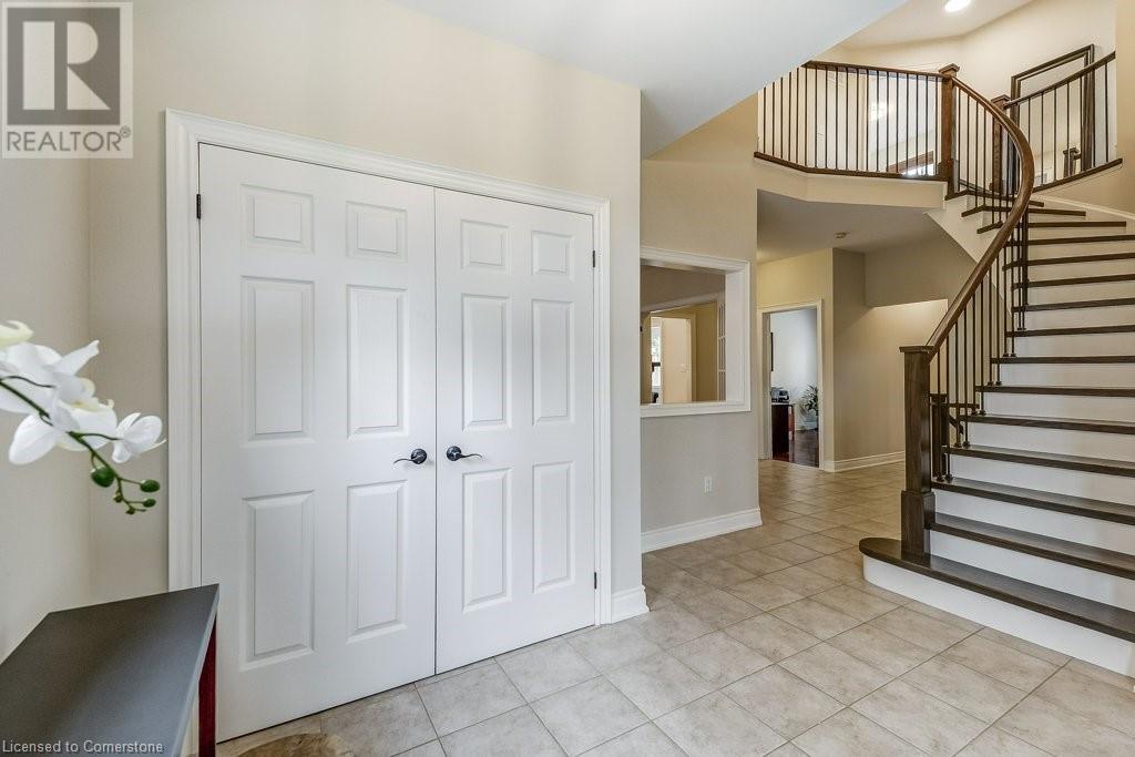 98 Davidson Boulevard, Dundas, Ontario  L9H 7M4 - Photo 6 - 40743414