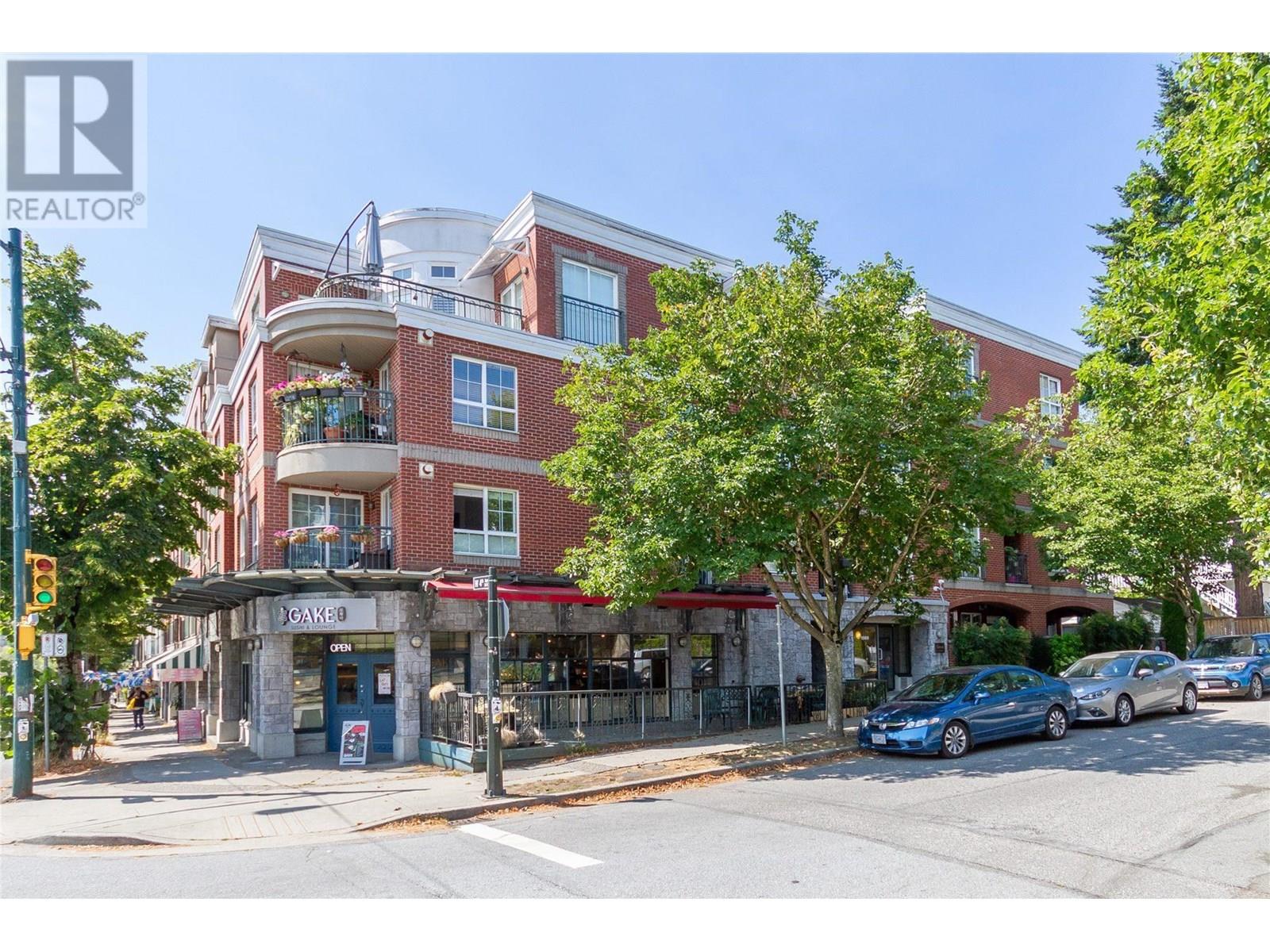 210 1989 DUNBAR STREET, Vancouver, British Columbia