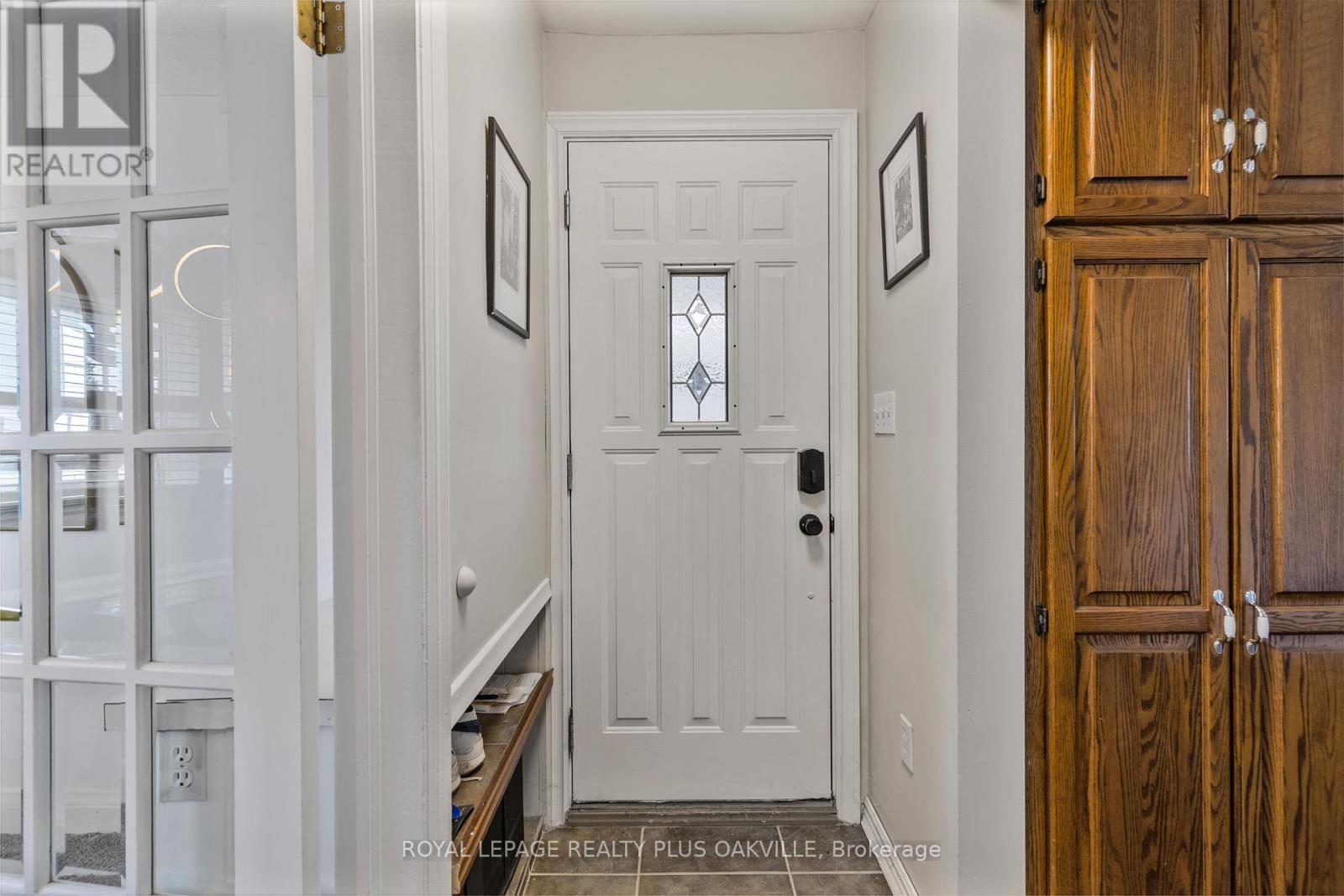 2 Westcliffe Avenue, Hamilton, Ontario  L9C 1K2 - Photo 12 - X12317568