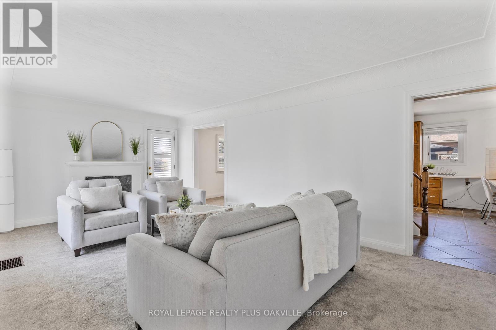 2 Westcliffe Avenue, Hamilton, Ontario  L9C 1K2 - Photo 16 - X12317568
