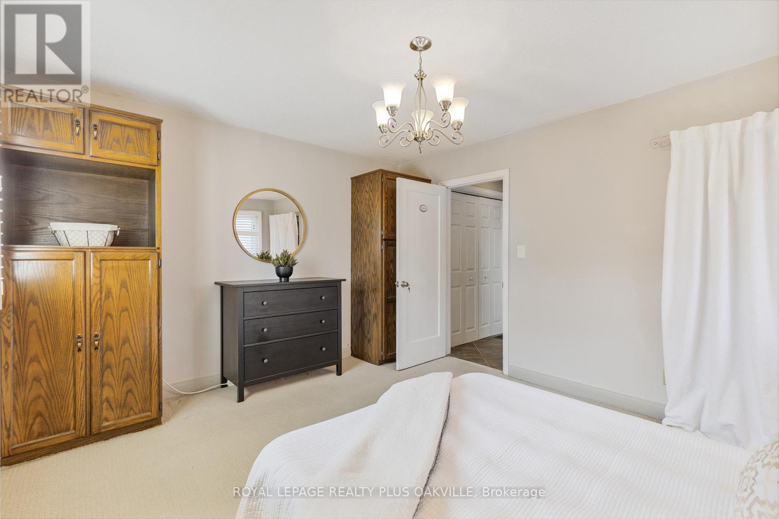 2 Westcliffe Avenue, Hamilton, Ontario  L9C 1K2 - Photo 29 - X12317568