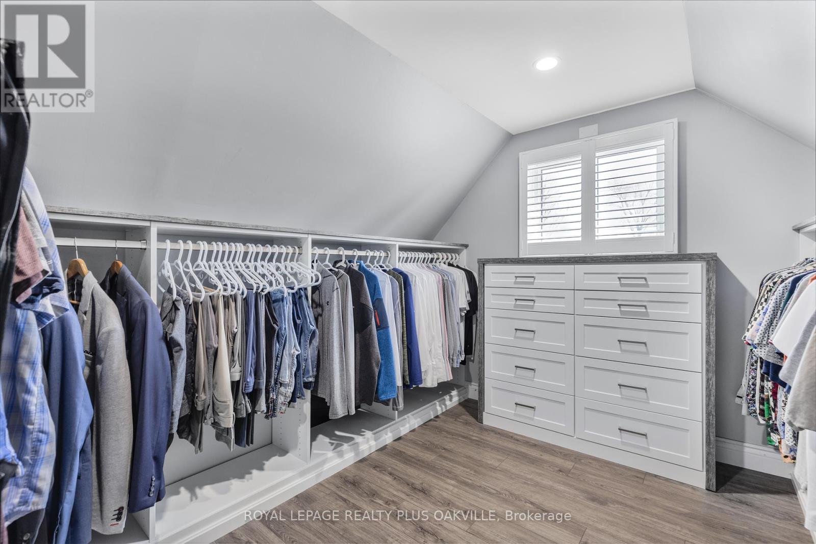 2 Westcliffe Avenue, Hamilton, Ontario  L9C 1K2 - Photo 33 - X12317568