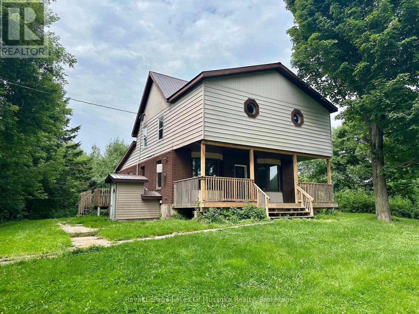 111 Ontario Street, Burk's Falls, Ontario  P0A 1C0 - Photo 1 - X12317626
