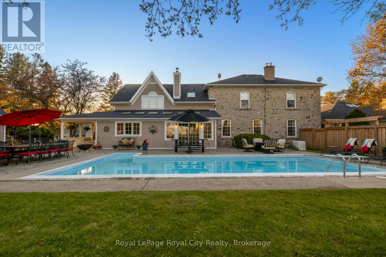 5228 First Line, Erin, Ontario  L7J 2L9 - Photo 4 - X12155736
