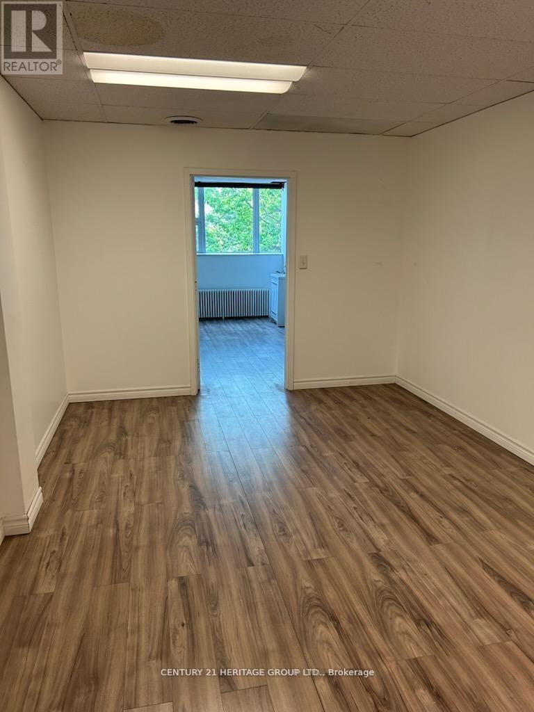 202 - 10255 Yonge Street, Richmond Hill, Ontario  L4C 3B2 - Photo 4 - N12317703