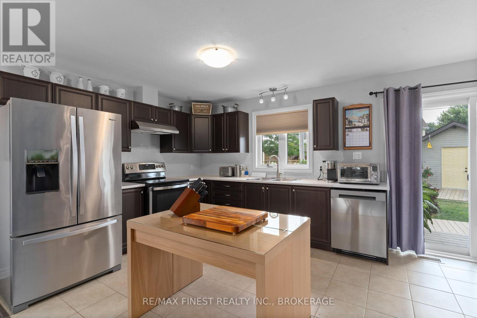 17 Lee Avenue, Smiths Falls, Ontario  K7A 0A2 - Photo 10 - X12317802