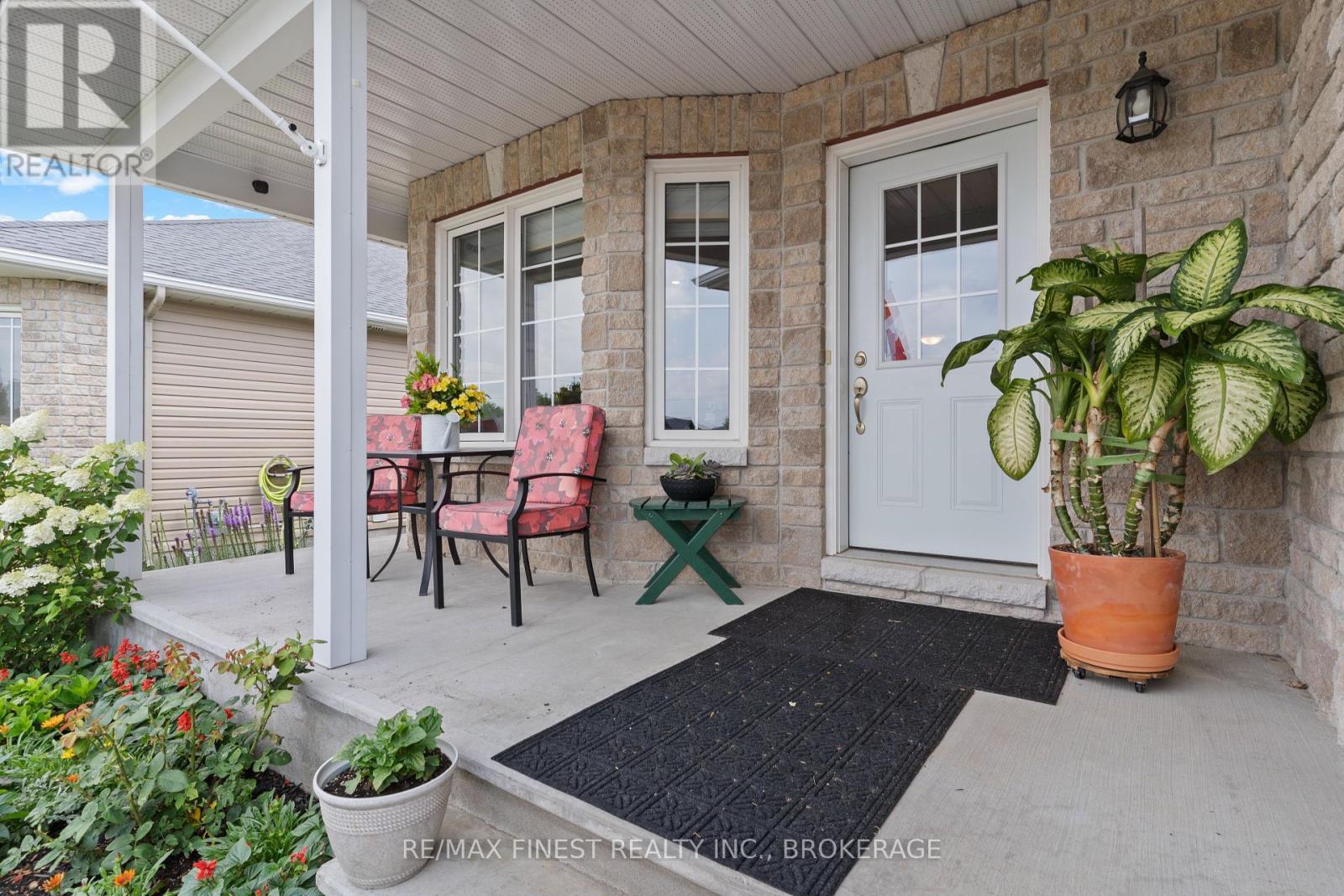 Property at 17 LEE AVENUE image 3
